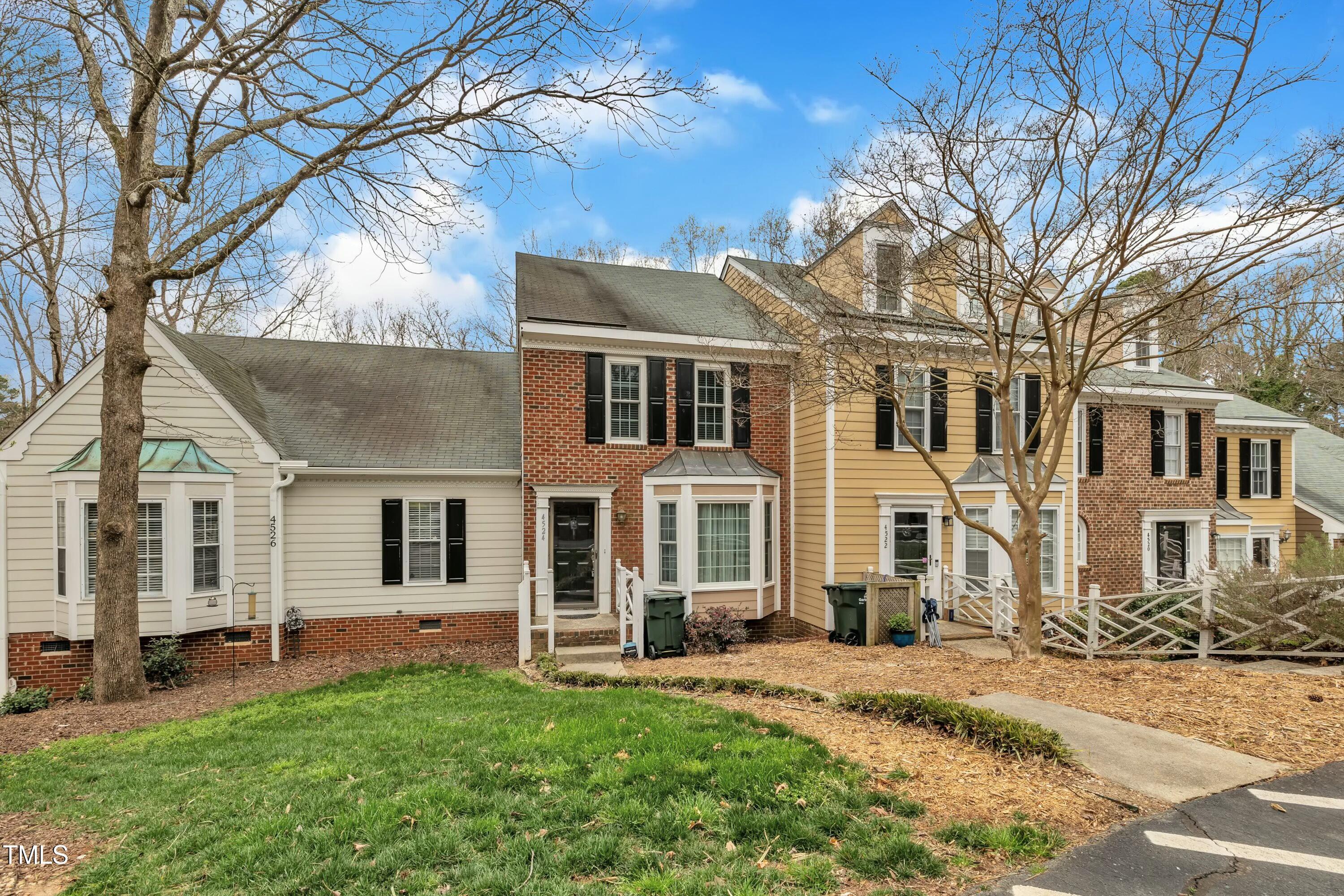 Hamptonshire Dr, Raleigh, NC 27613