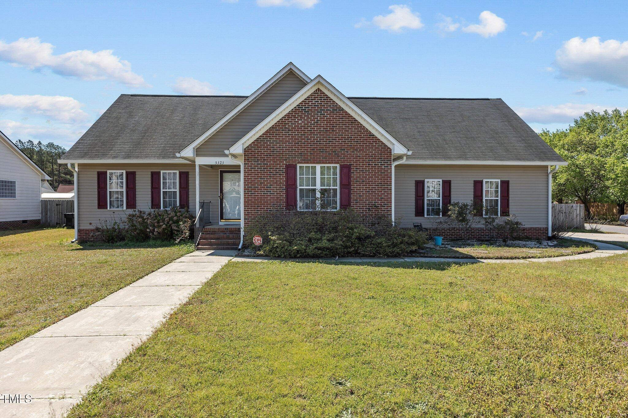 Ahoskie Dr, Hope Mills, NC 28348