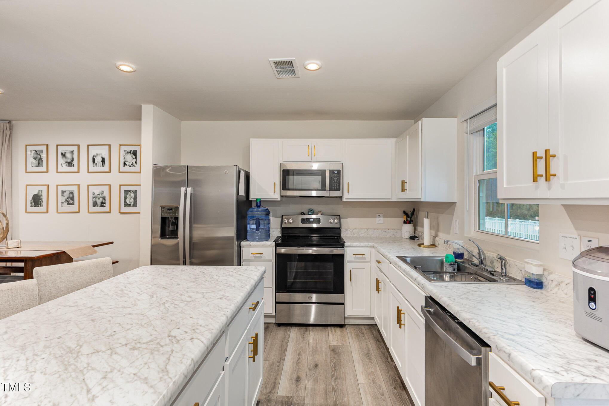 Golden Plum Ln, Zebulon, NC 27597