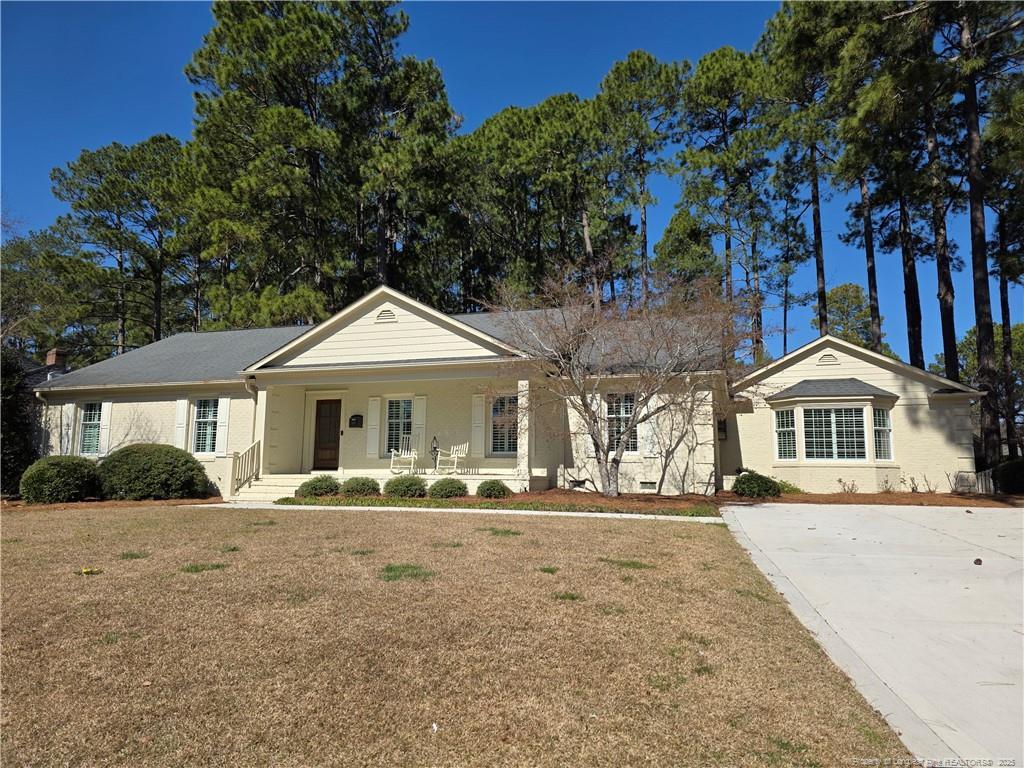 Northview Dr, Fayetteville, NC 28303