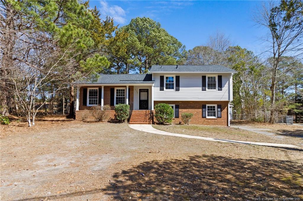 Hewitt Dr, Fayetteville, NC 28311