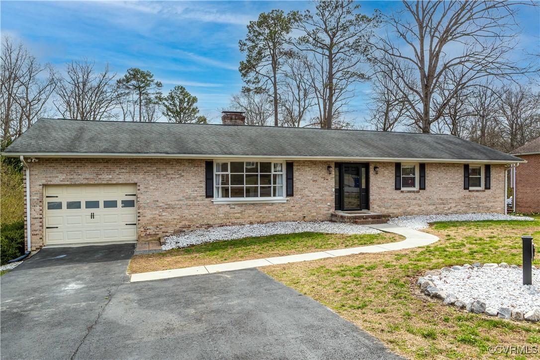 Jamson Rd, North Chesterfield, VA 23234