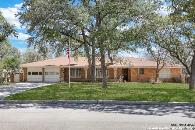 Robin Rest Dr, San Antonio, TX 78209