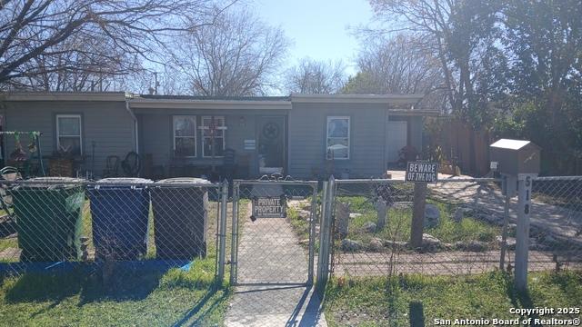 Sutton Dr, San Antonio, TX 78228