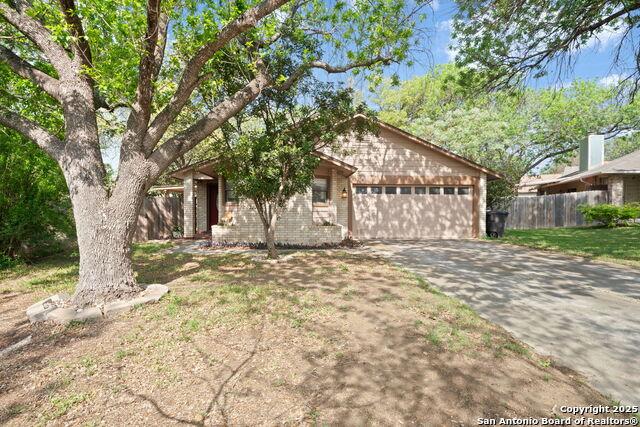 Larkwalk St, San Antonio, TX 78233