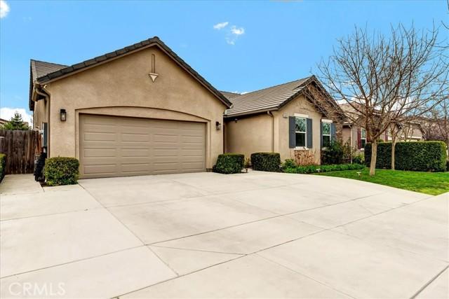 W Vine Ct, Visalia, CA 93291