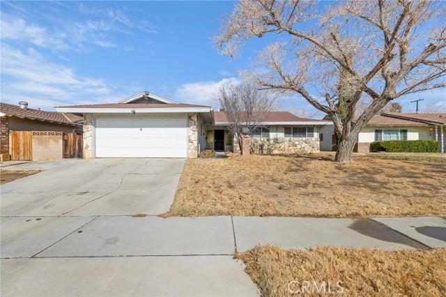 W Avenue J11, Lancaster, CA 93534