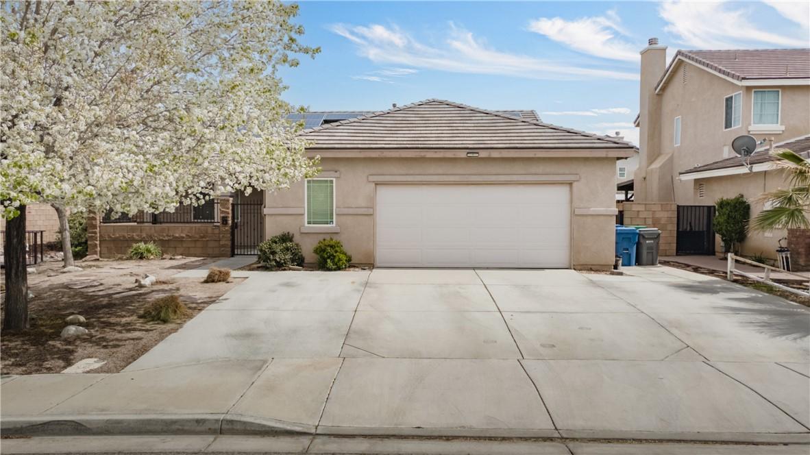Rucker St, Lancaster, CA 93535