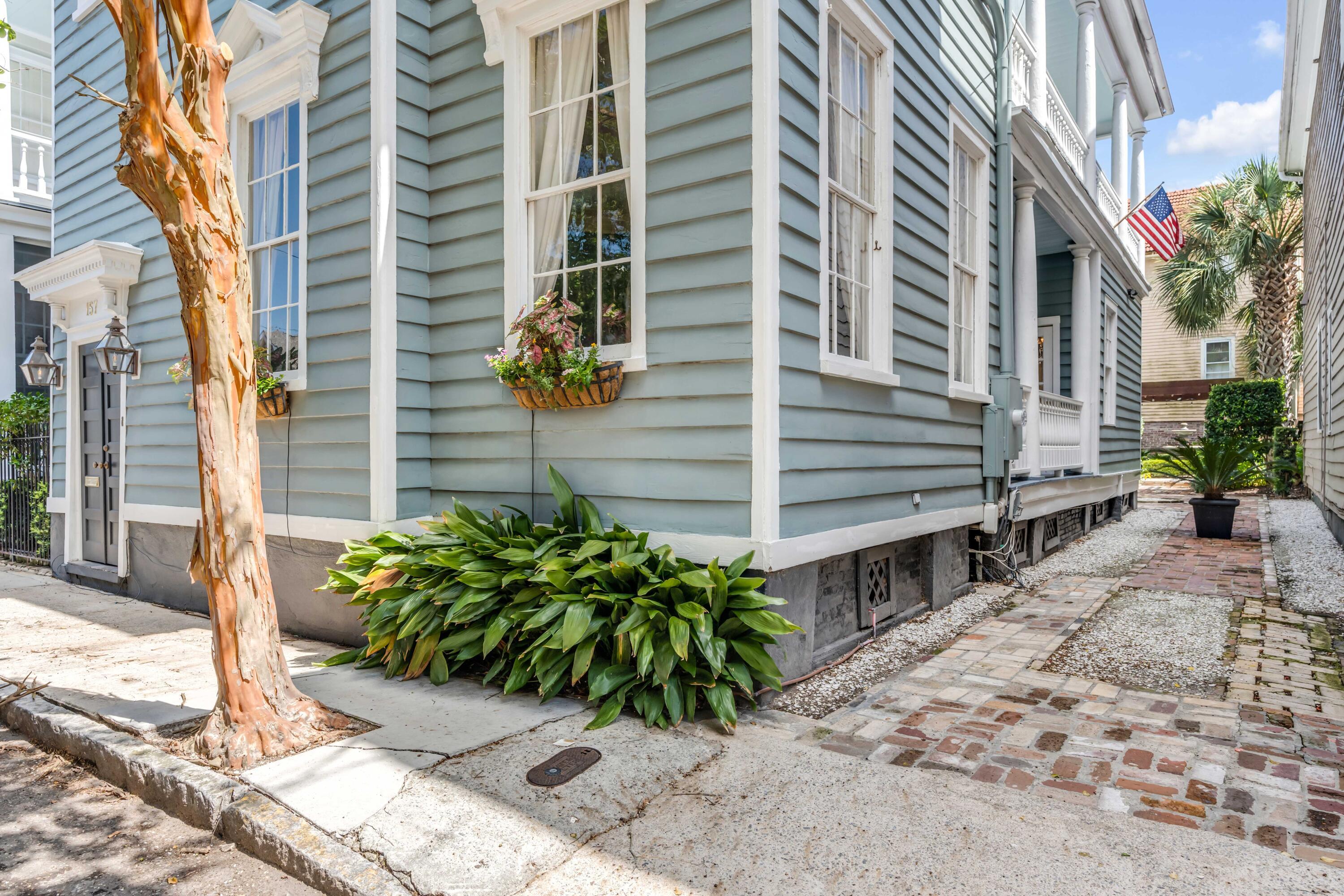 Tradd St, Charleston, SC 29401