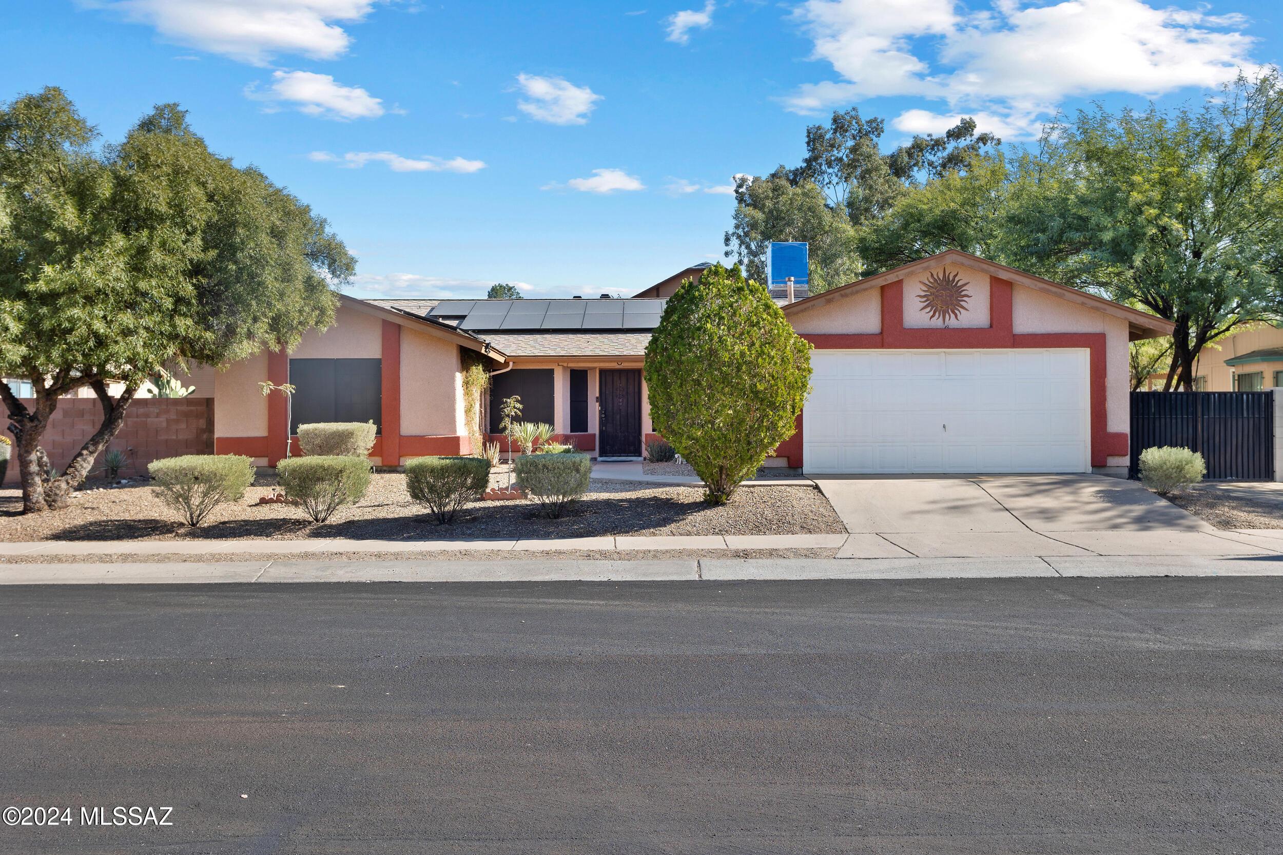 S Pin Oak Dr, Tucson, AZ 85746