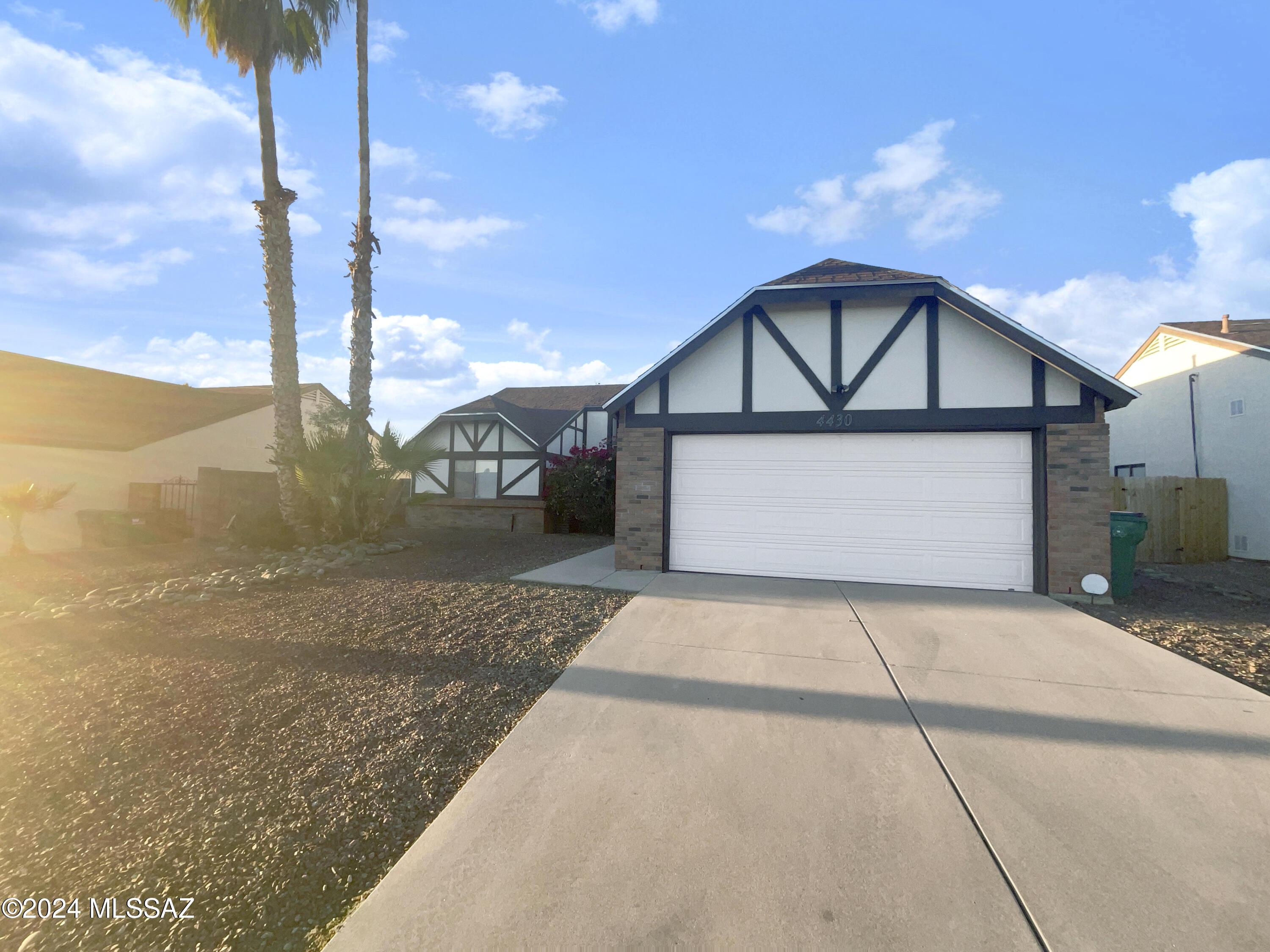 W Rockwood Dr, Tucson, AZ 85741