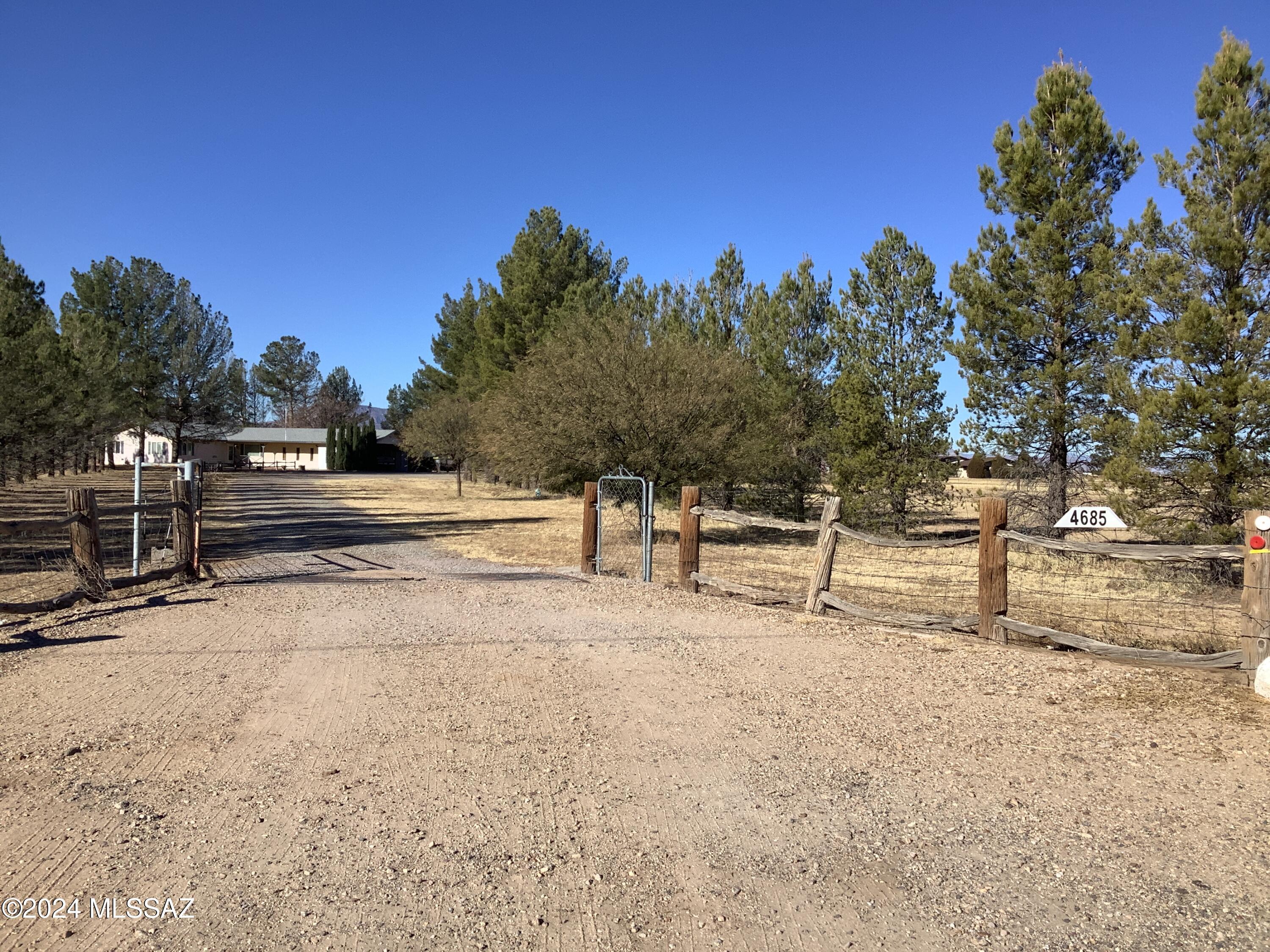 N Fort Grant Rd, Willcox, AZ 85643