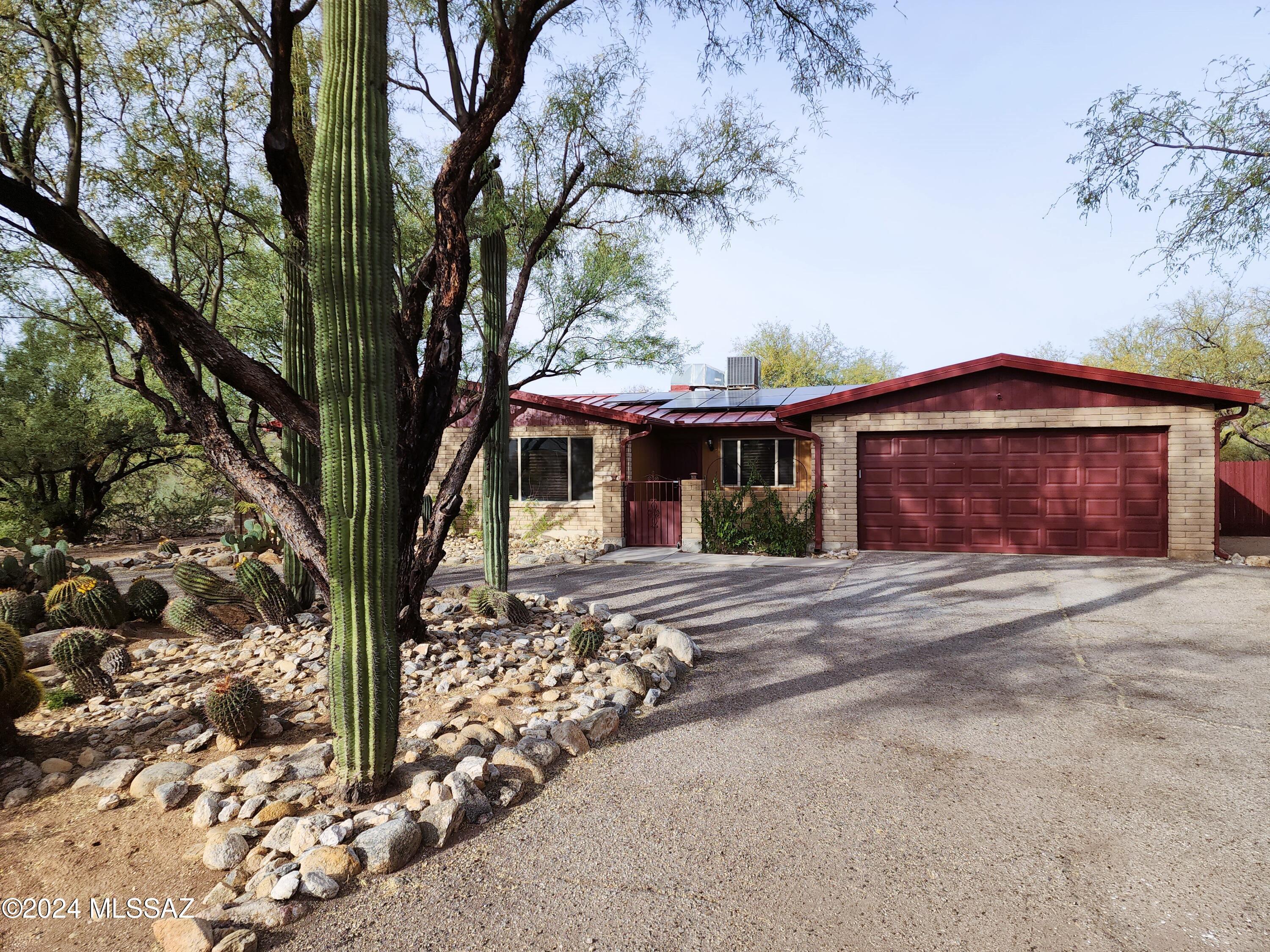 N Bear Creek Pl, Tucson, AZ 85749
