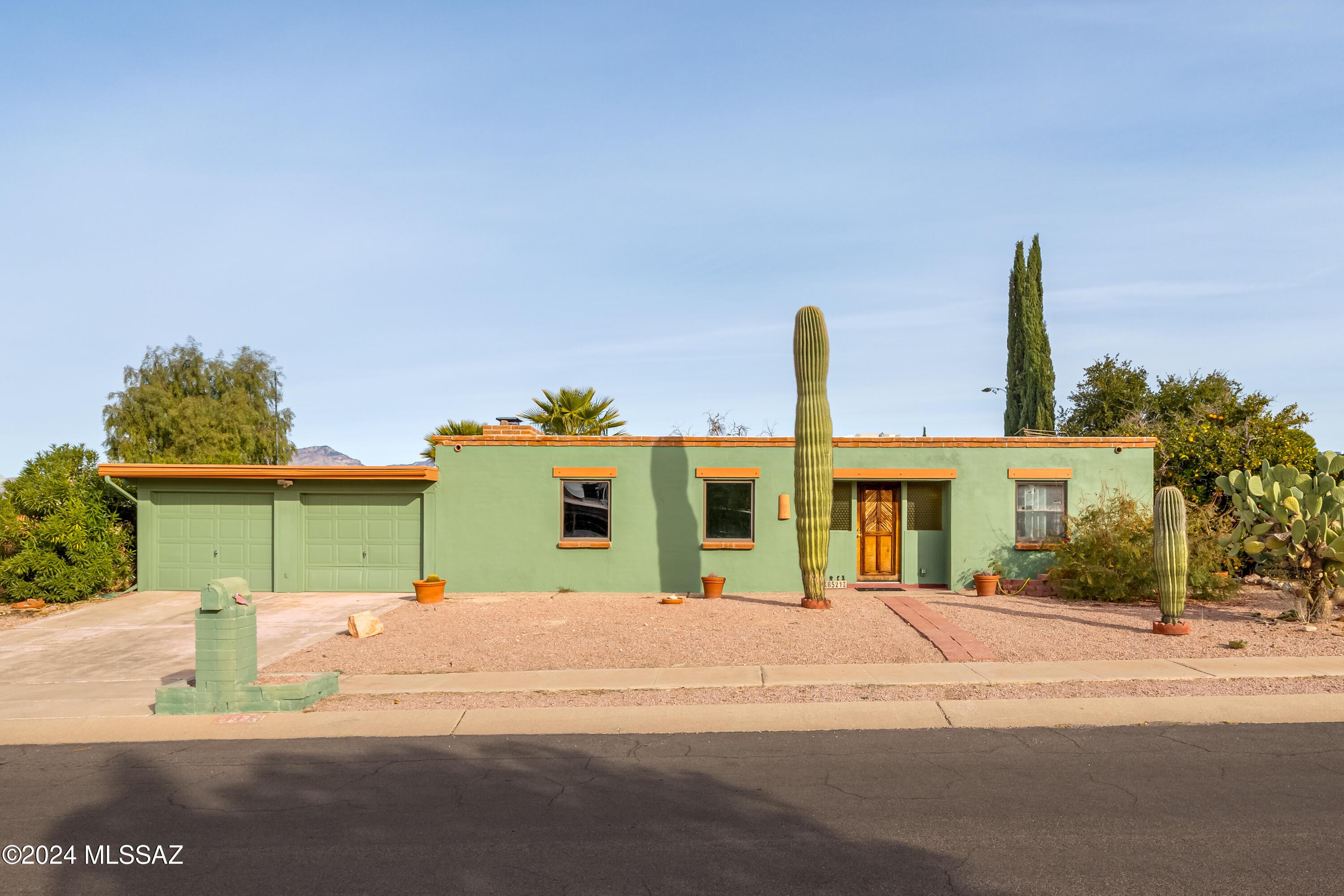 E Mabel Pl, Tucson, AZ 85715
