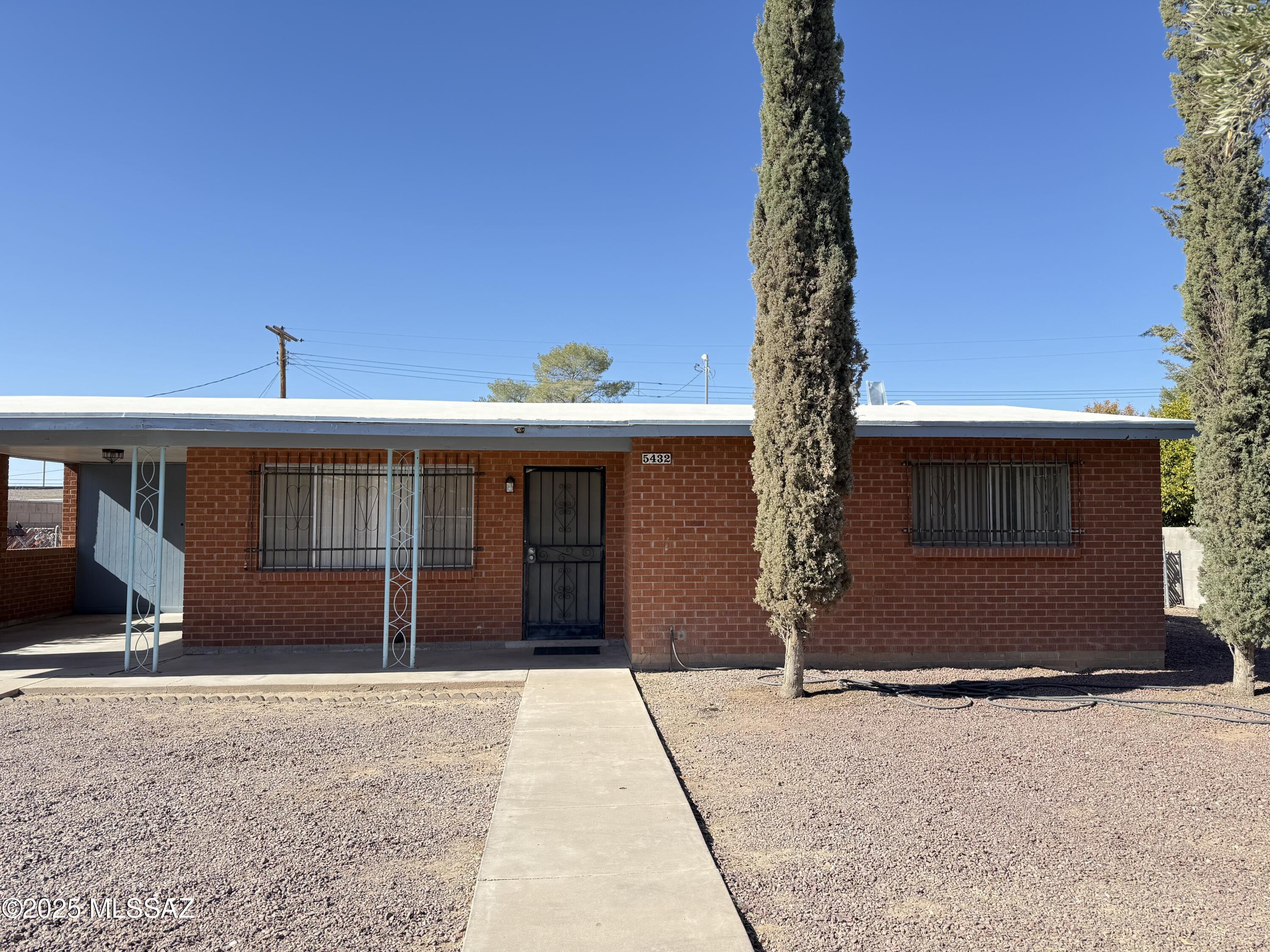 S 6th Ave, Tucson, AZ 85706