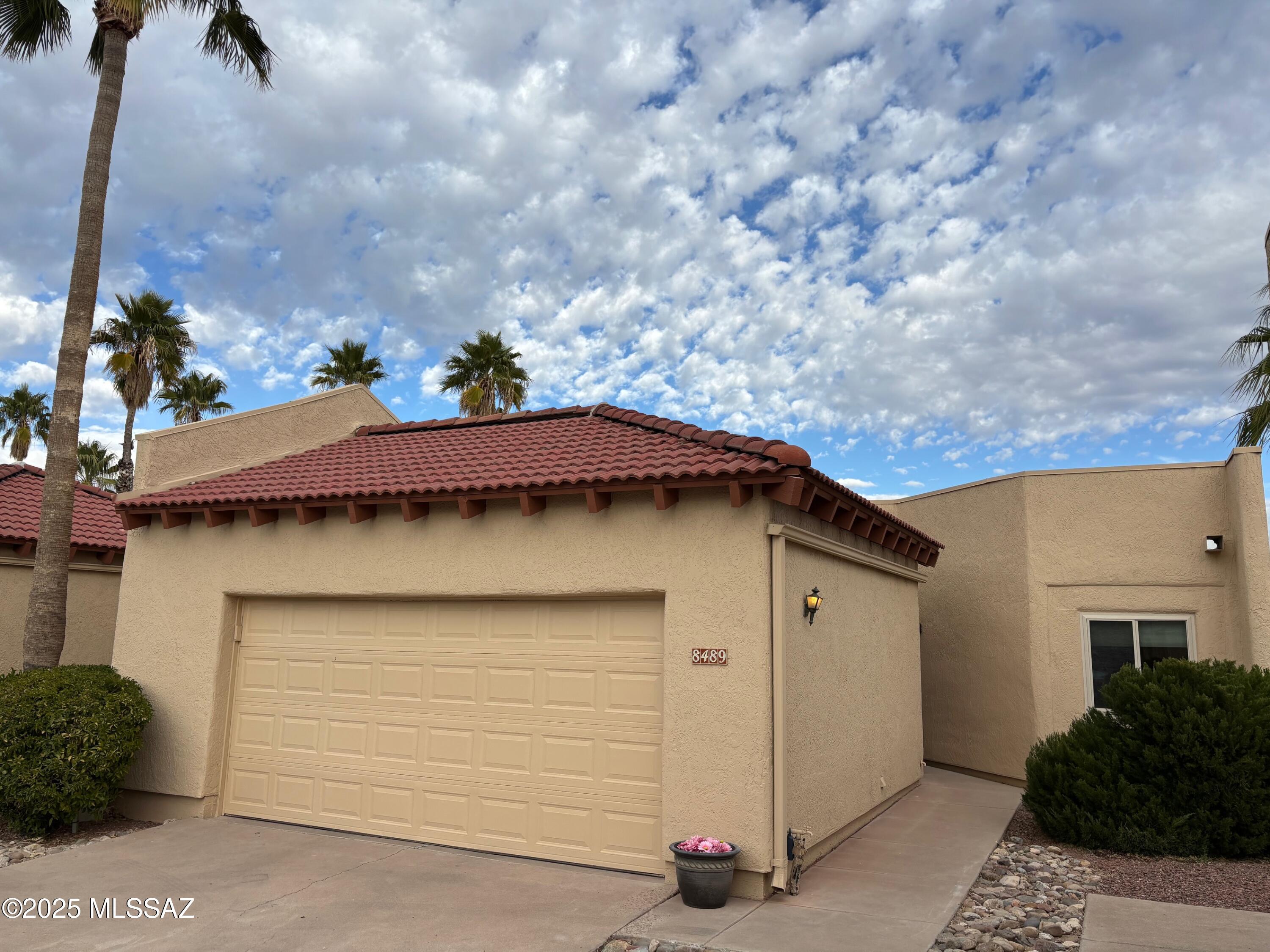 E Agape Dr, Tucson, AZ 85715