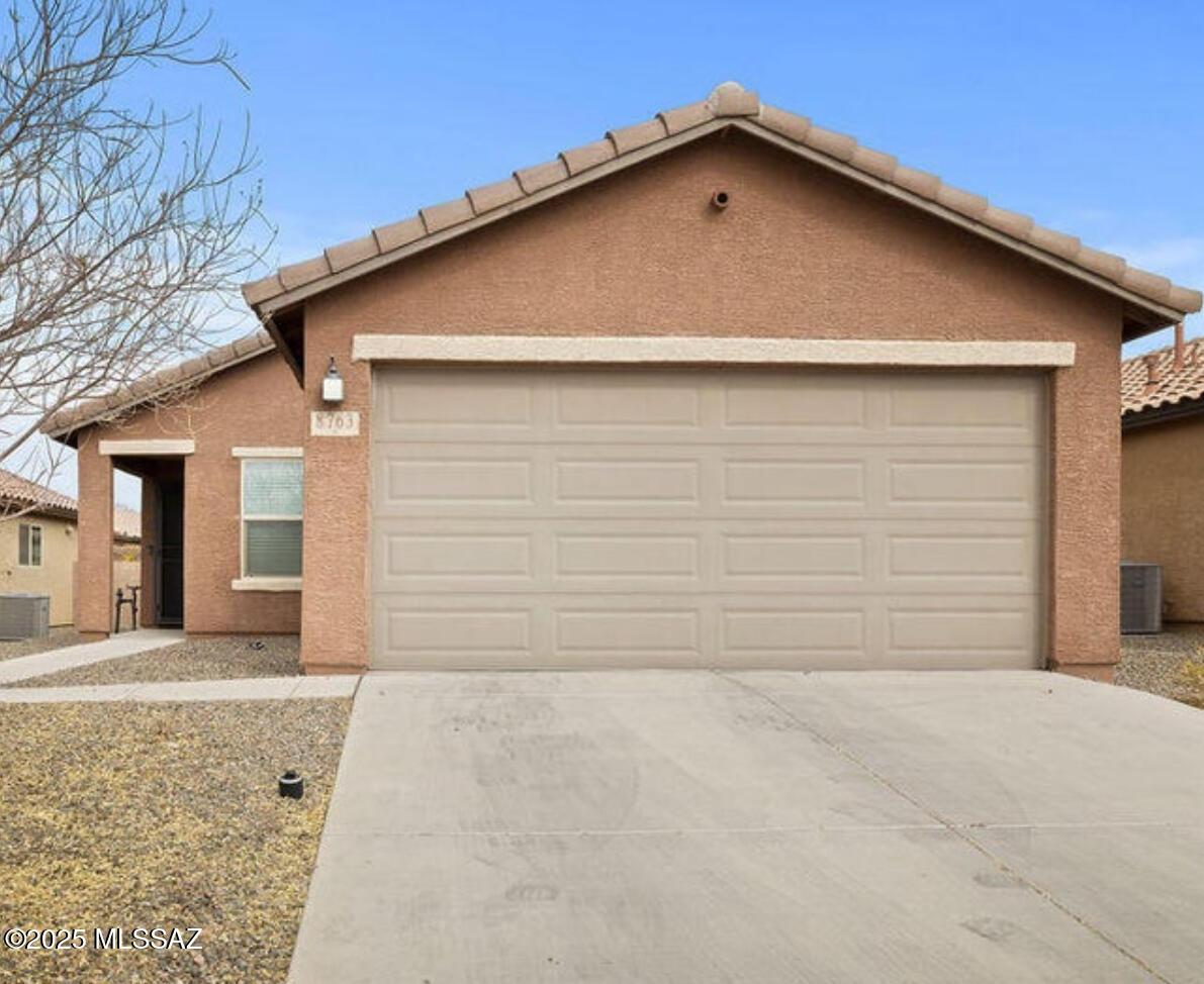 E Stone Meadow Cir, Tucson, AZ 85730