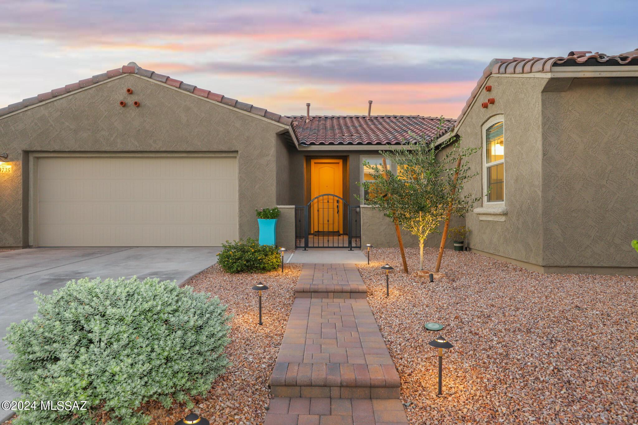 E Sandal Trl, Tucson, AZ 85747