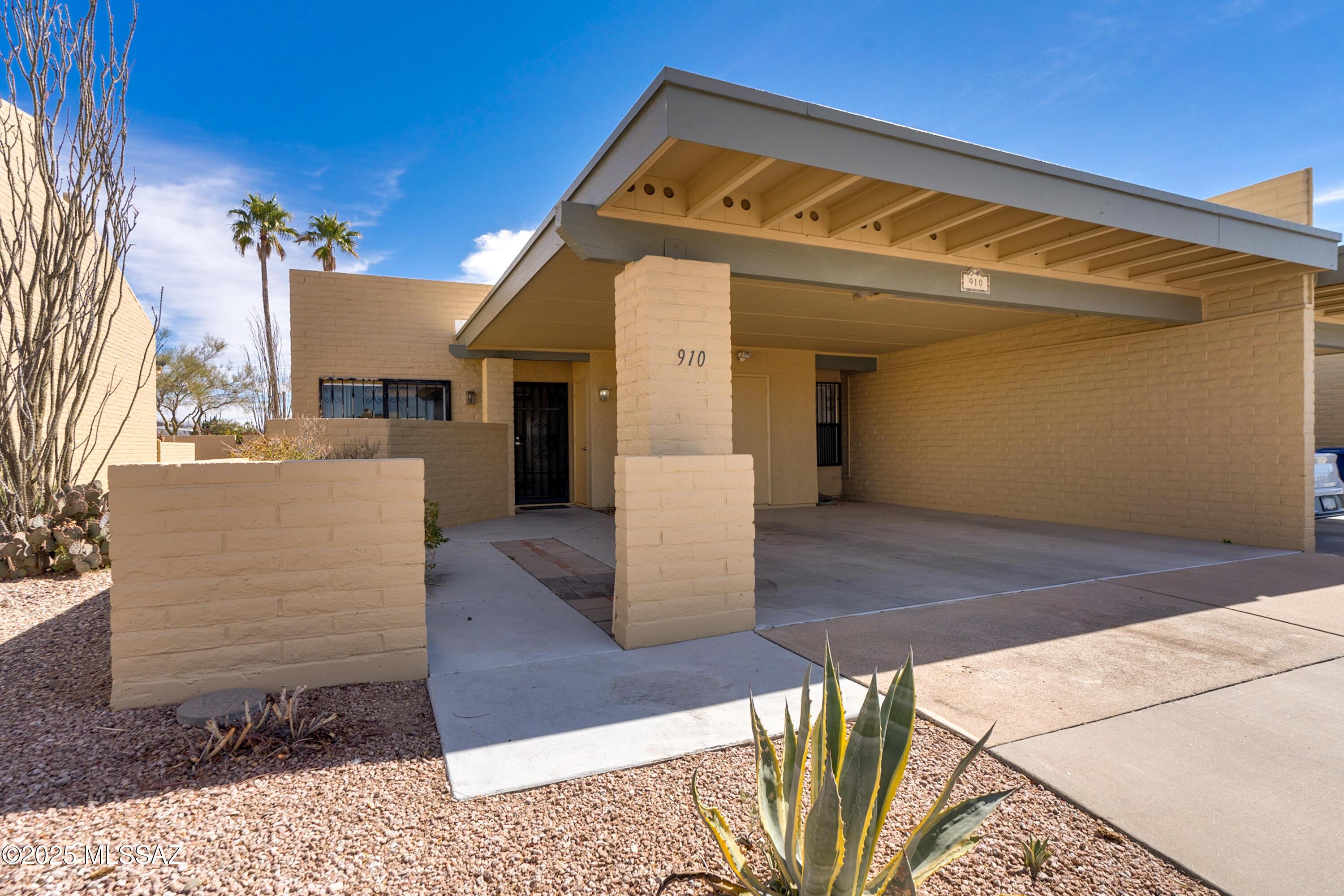 N Capron Pl, Tucson, AZ 85710