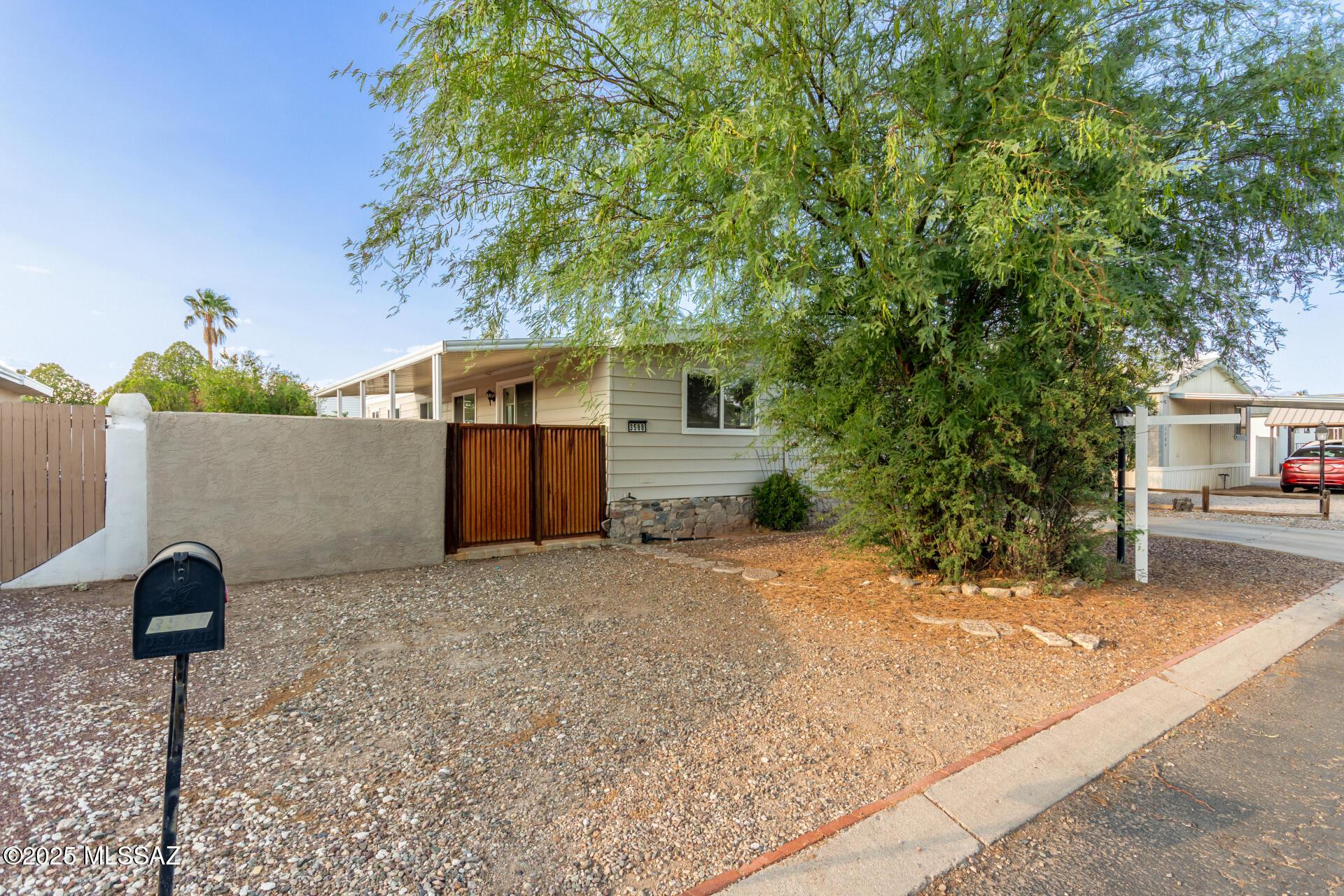 W Grape Dr, Tucson, AZ 85741