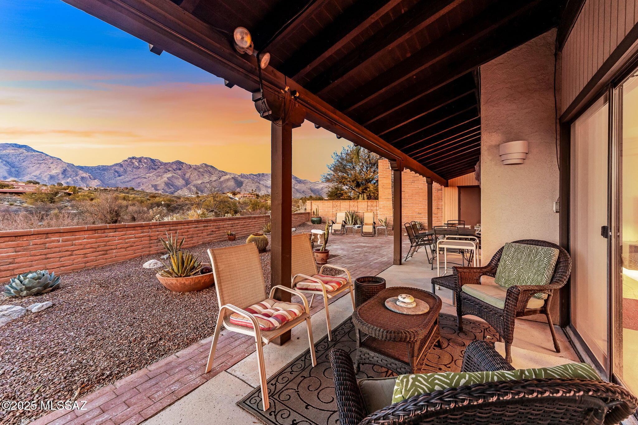 E Via Algardi, Tucson, AZ 85750