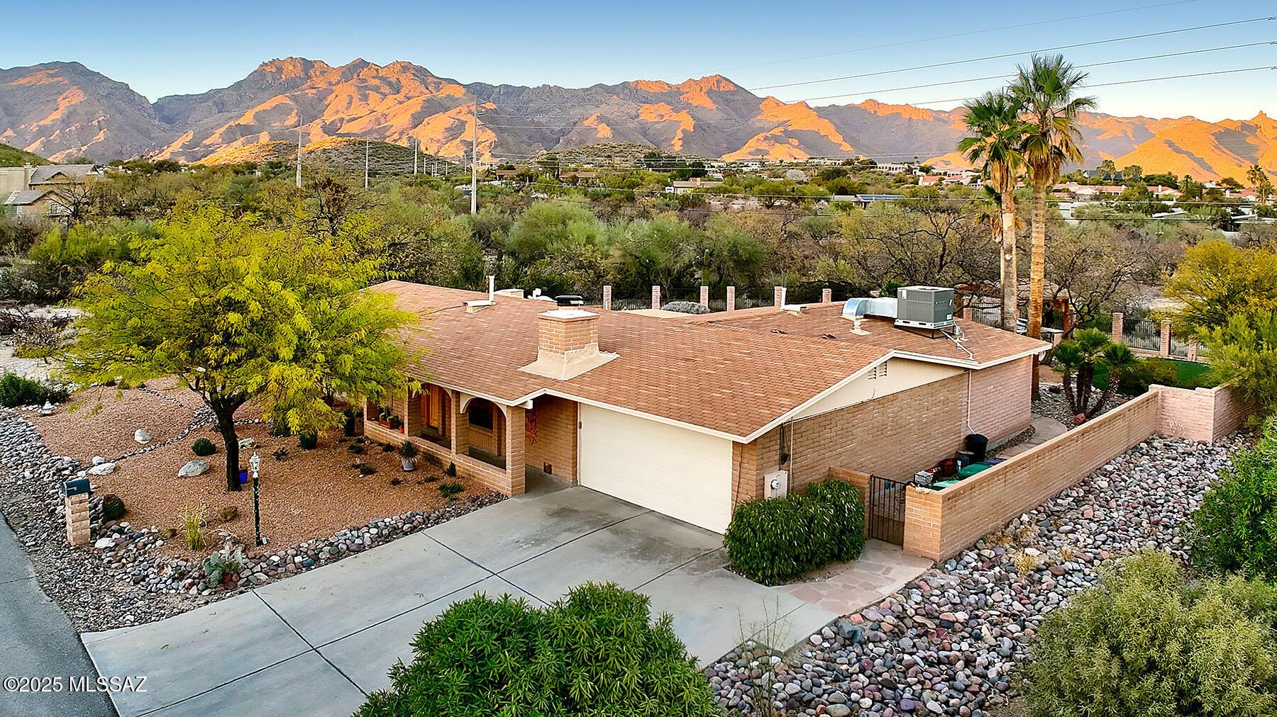 N Rocky Creek Cir, Tucson, AZ 85750