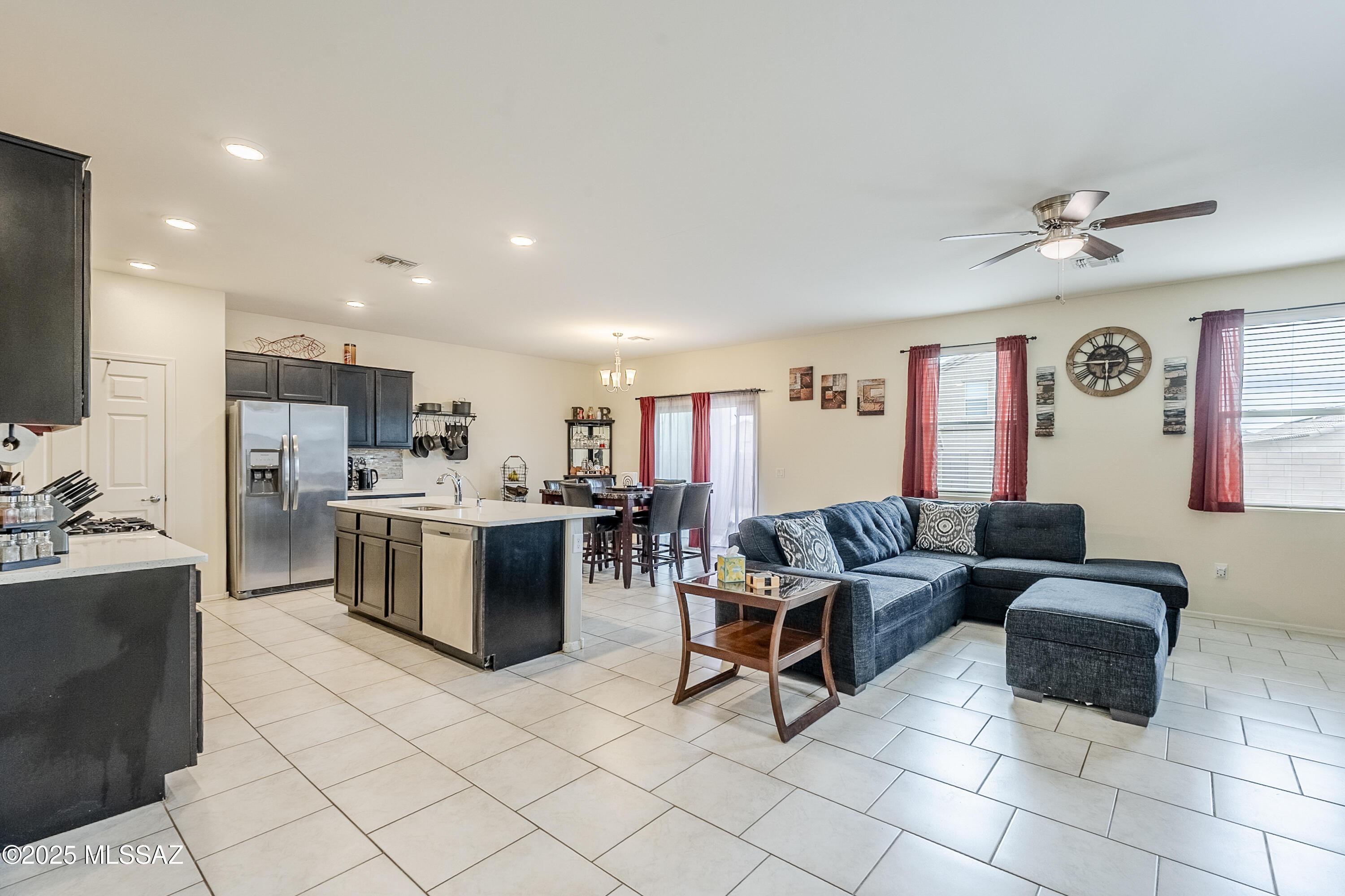 S Placita Pina, Tucson, AZ 85757