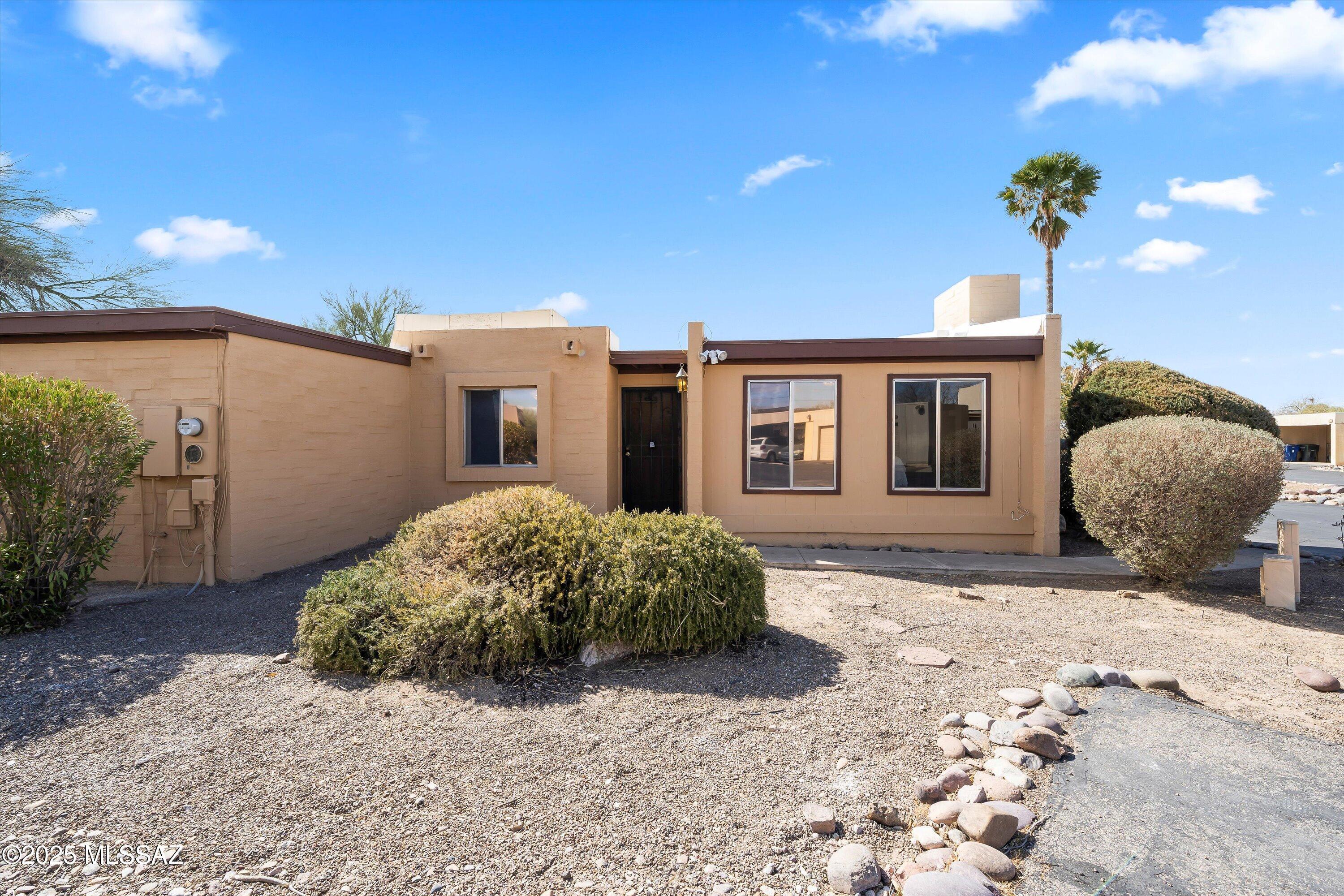 E Corto Caravaca, Tucson, AZ 85715