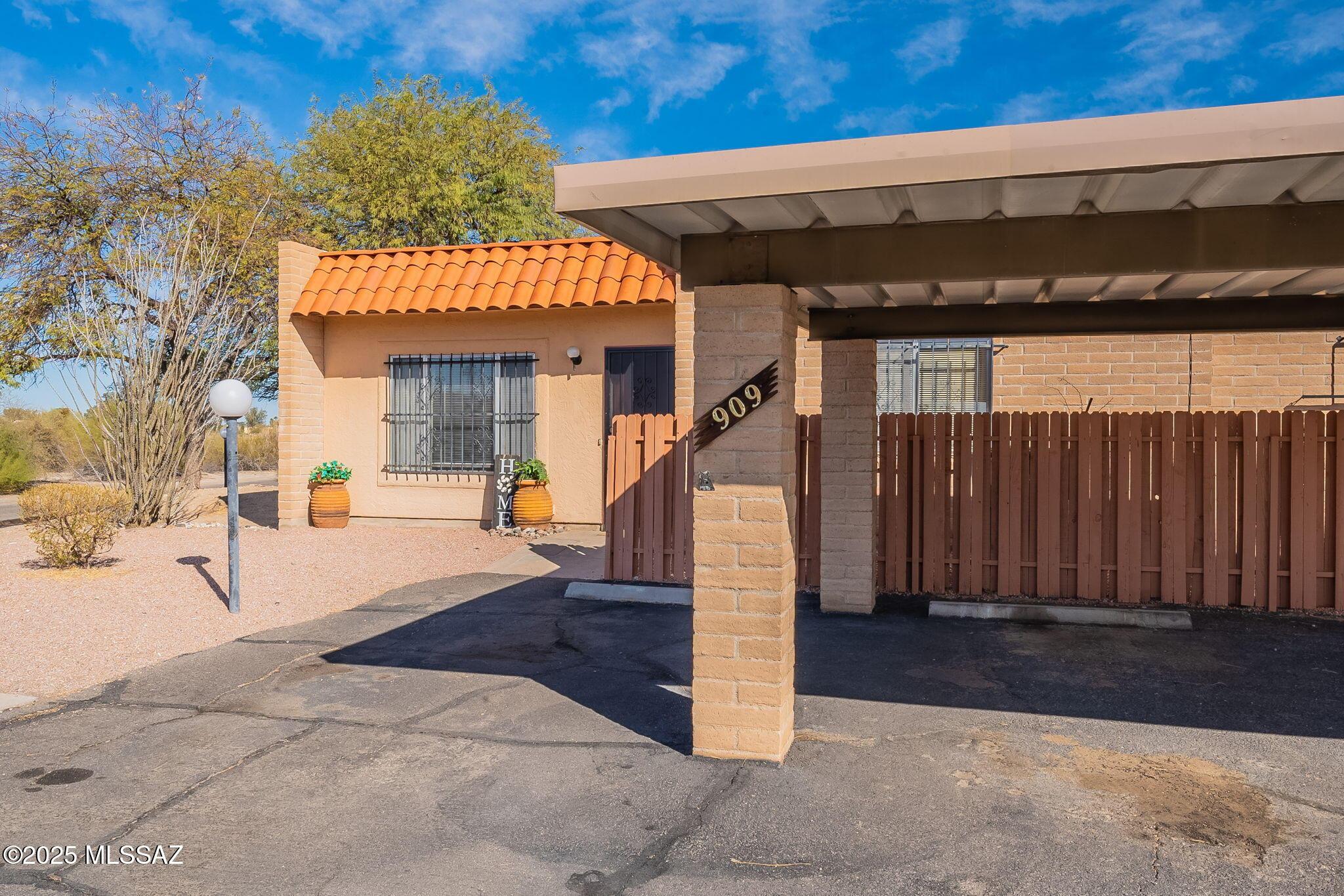 S Pantano Pkwy, Tucson, AZ 85710