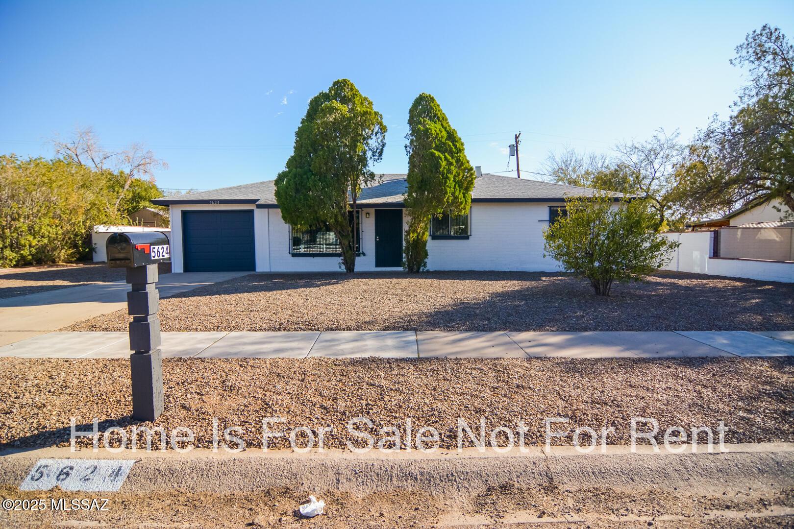 East Eastland St, Tucson, AZ 85711