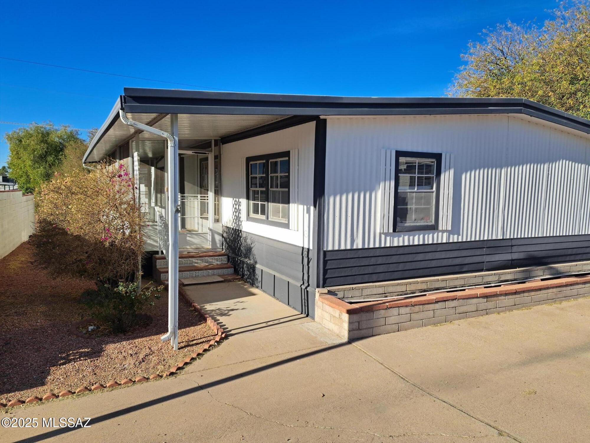 W Circle Z St, Tucson, AZ 85713