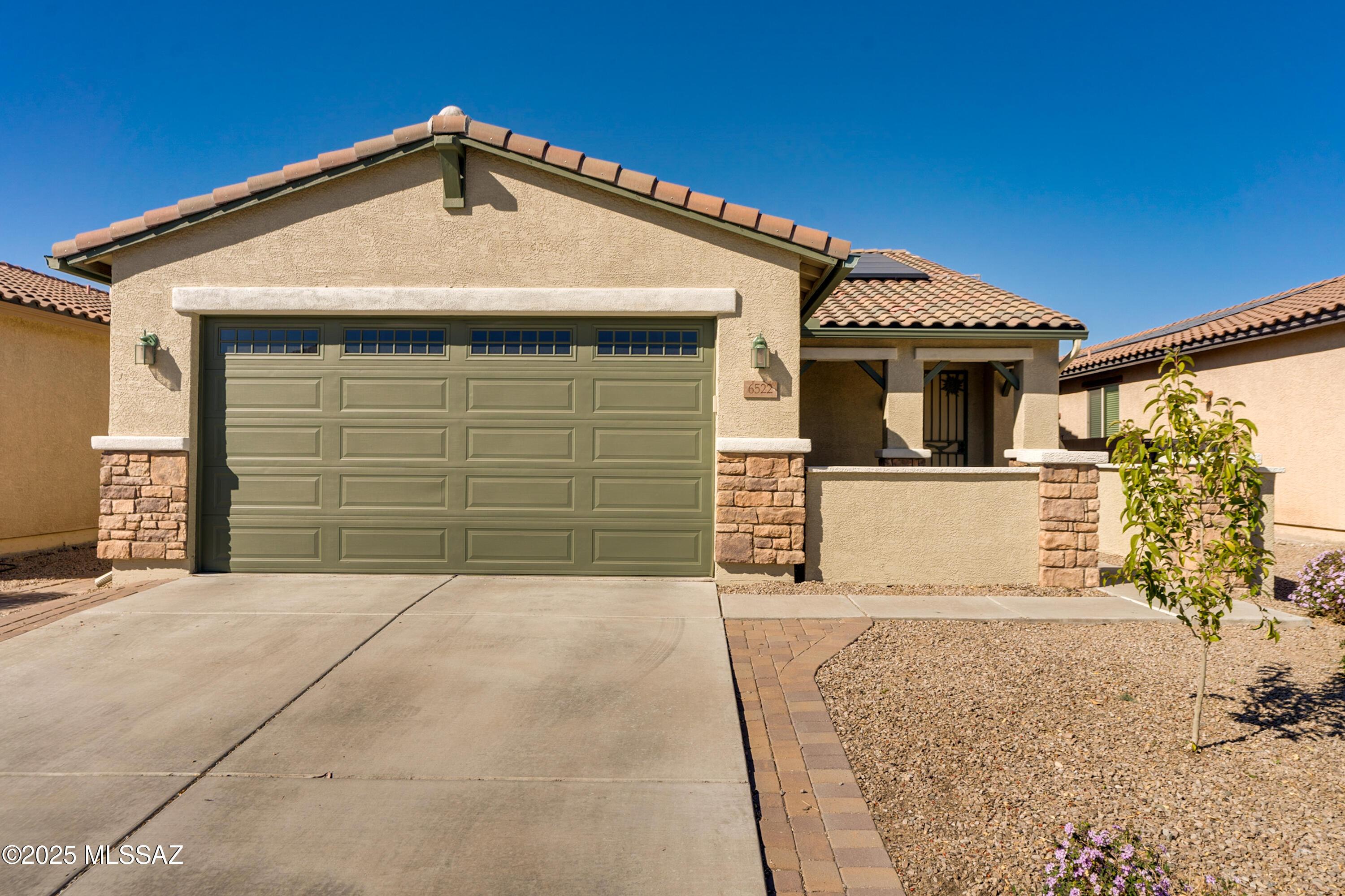 W Sugar Pine Trl, Tucson, AZ 85743