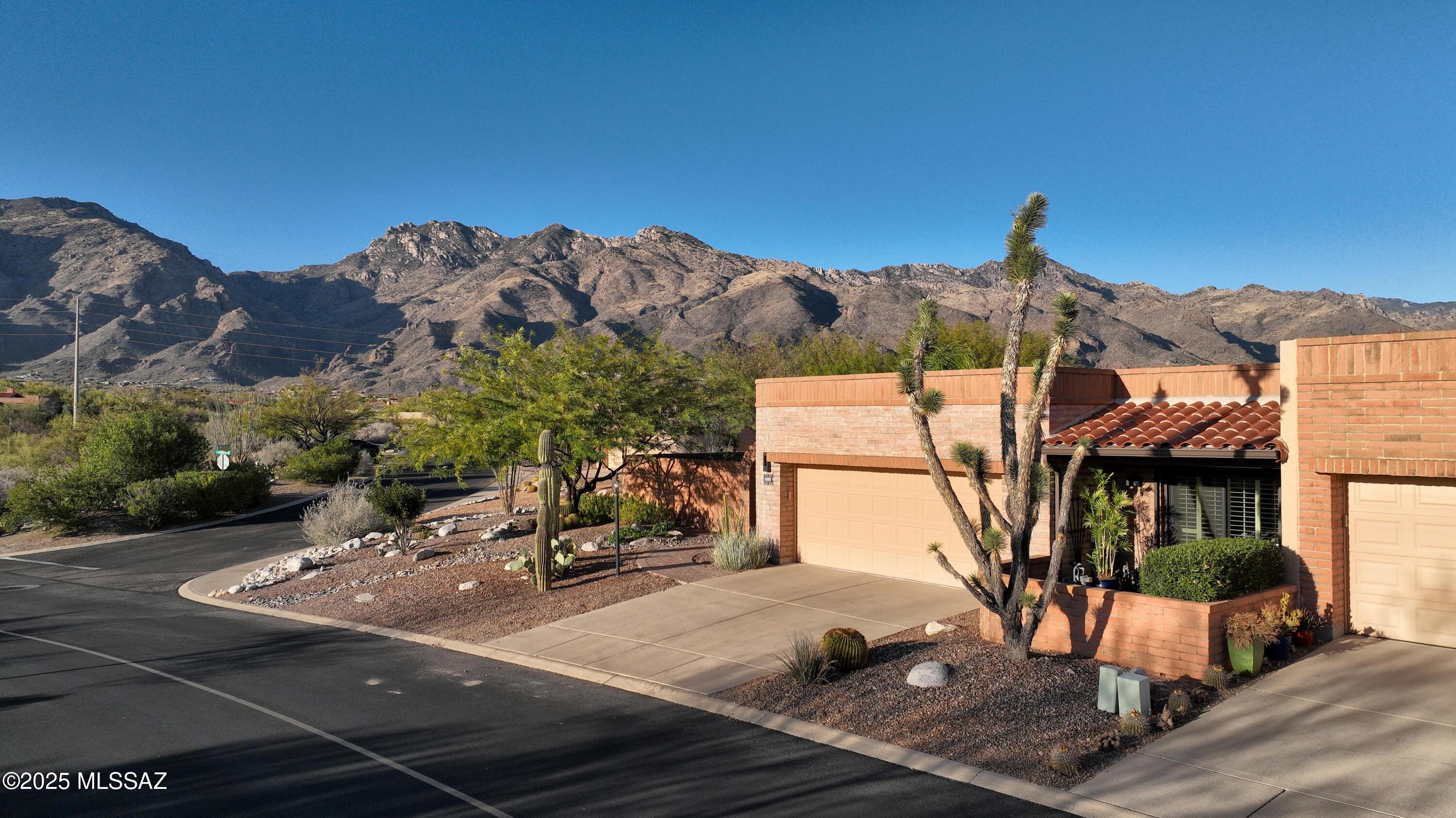 N Via Sempreverde, Tucson, AZ 85750