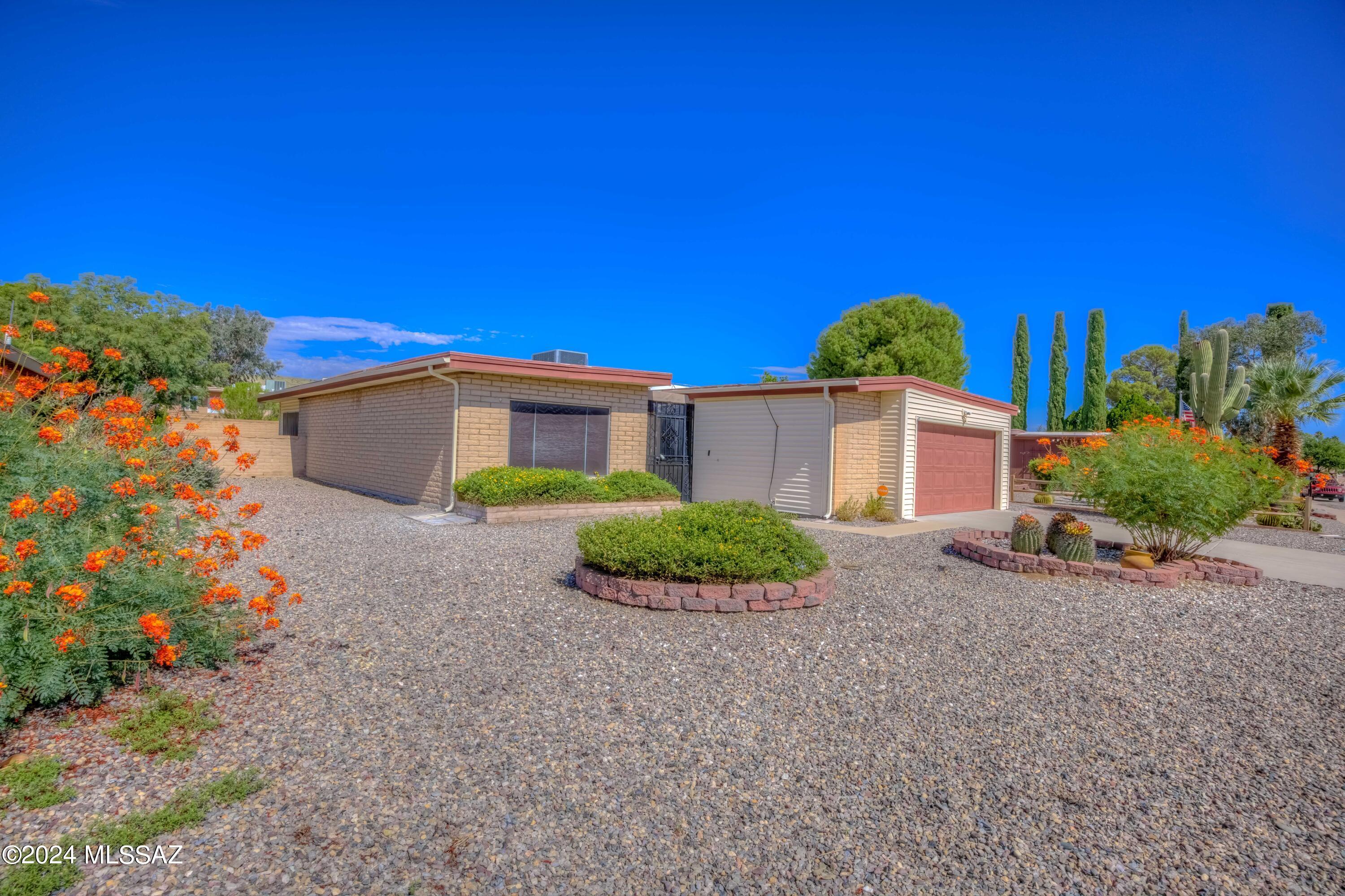 W Rio Altar, Green Valley, AZ 85614
