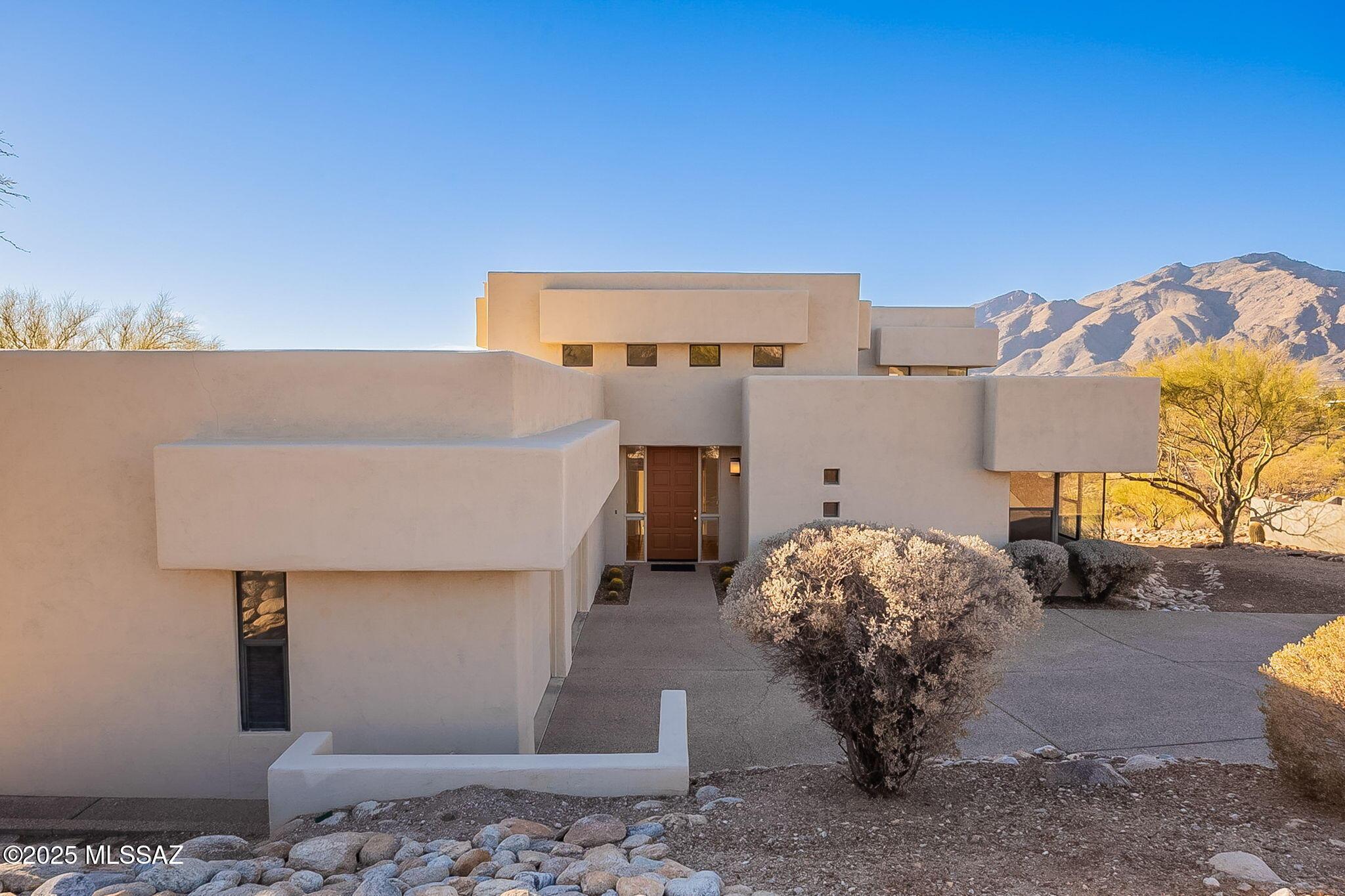 N Rocky Crest Pl, Tucson, AZ 85750