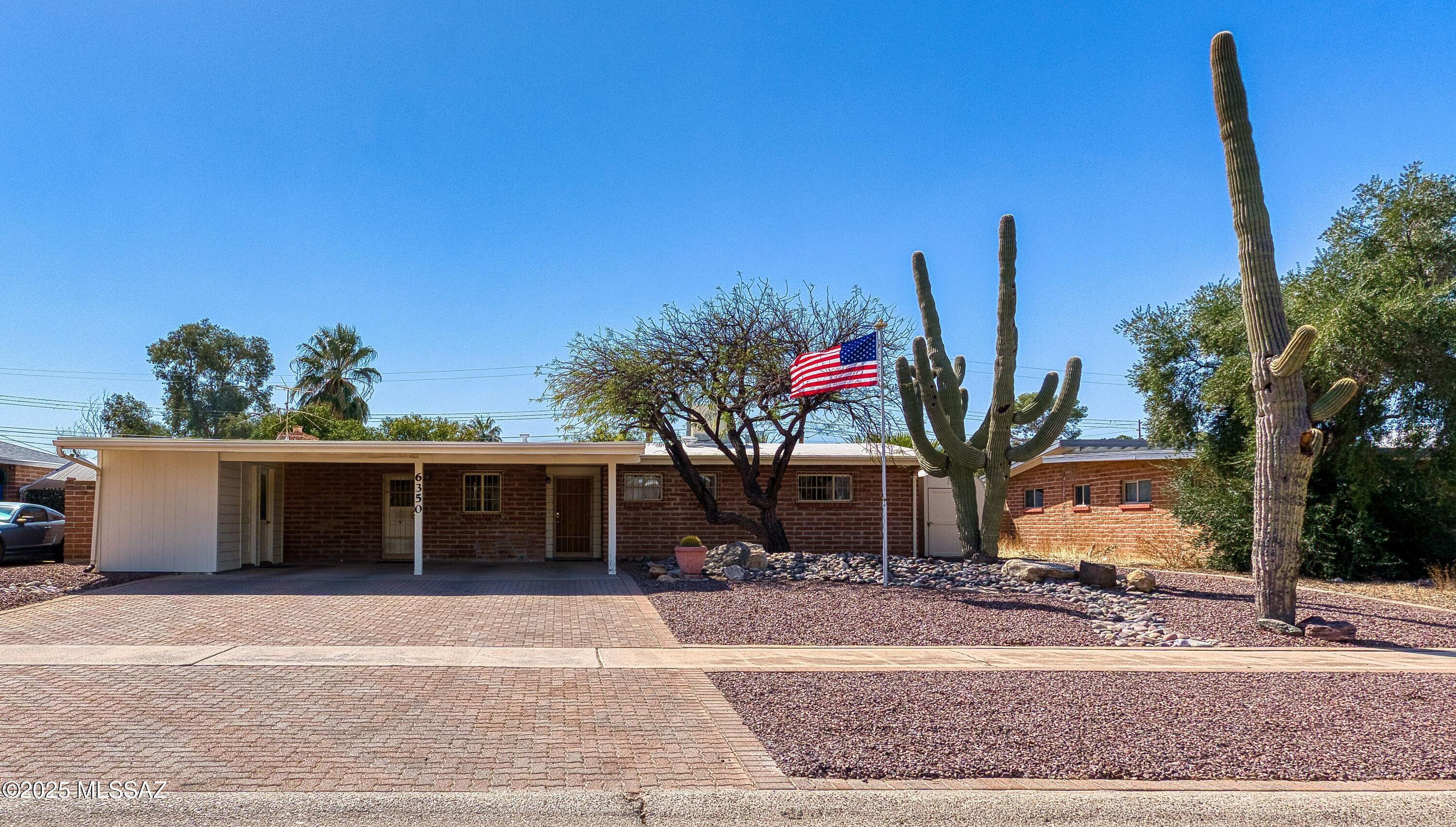 E Malvern St, Tucson, AZ 85710