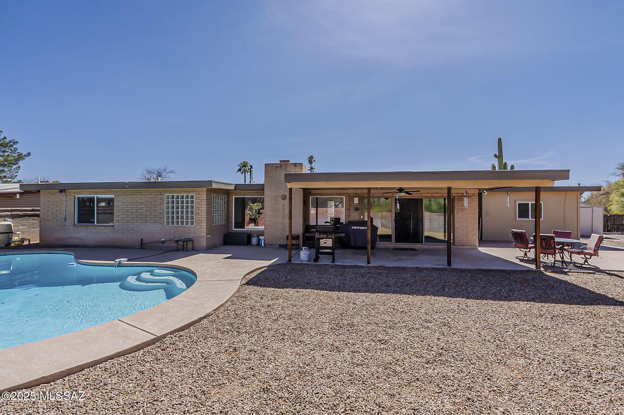 E Calle Bolivar, Tucson, AZ 85715