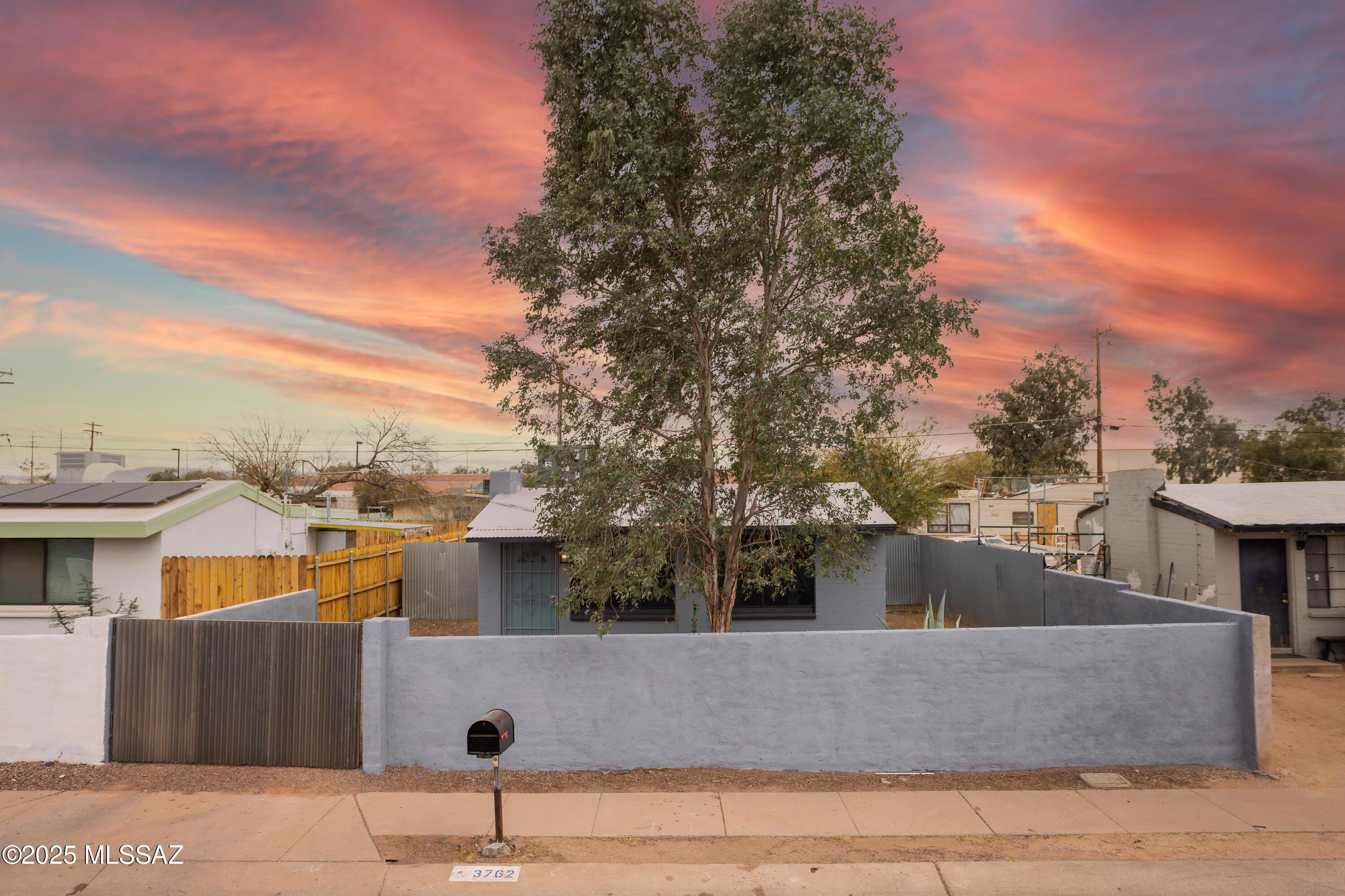 E Shepherd Pl, Tucson, AZ 85713