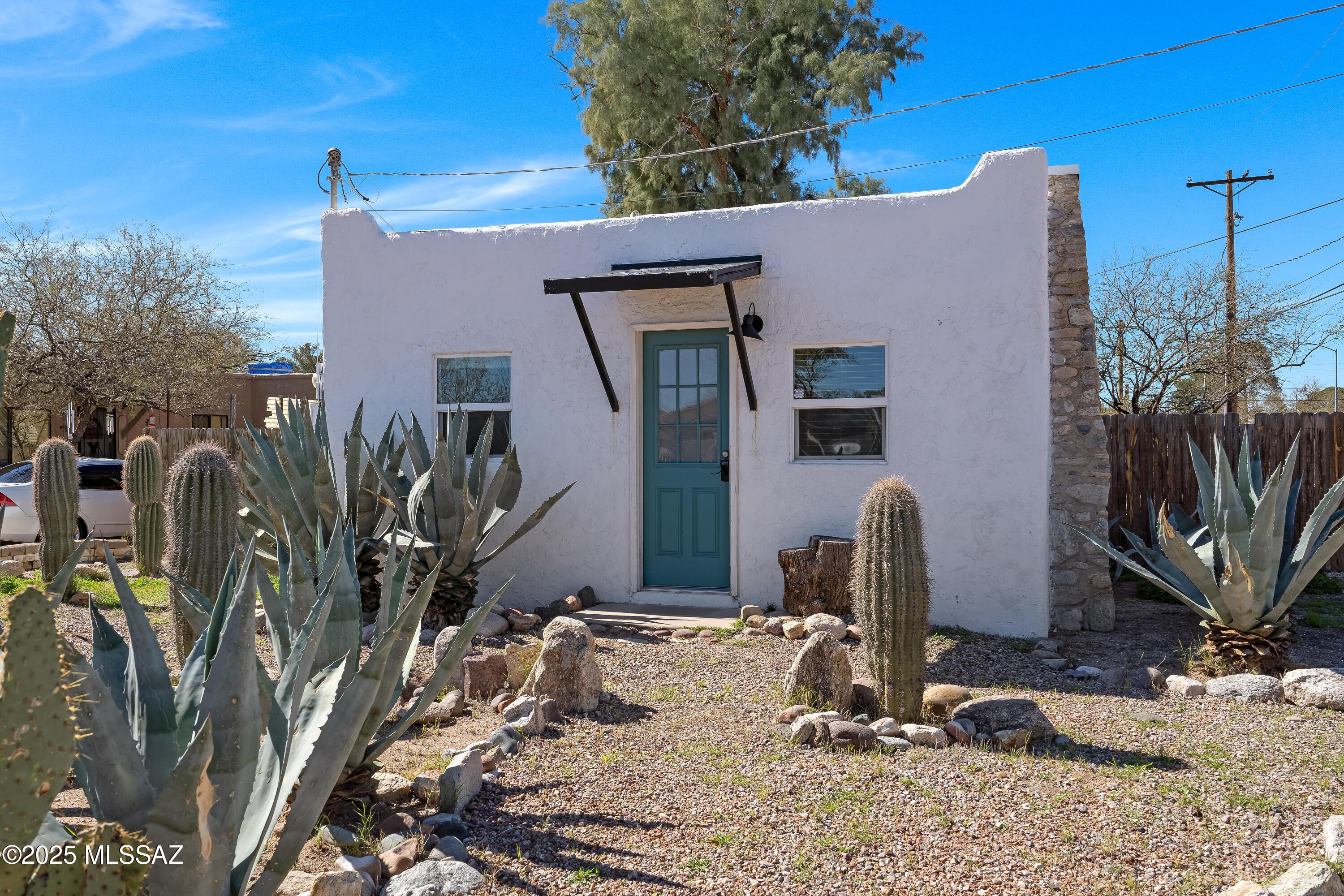 N Winstel Blvd, Tucson, AZ 85716