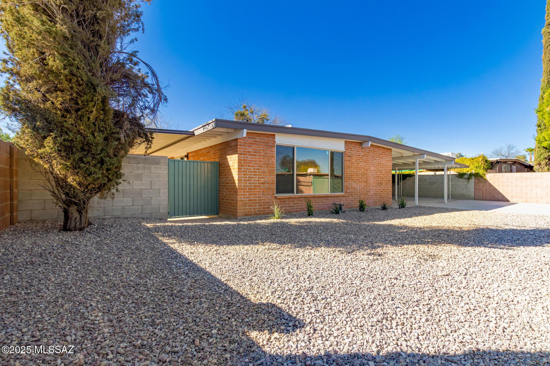 E Victoria Dr, Tucson, AZ 85730