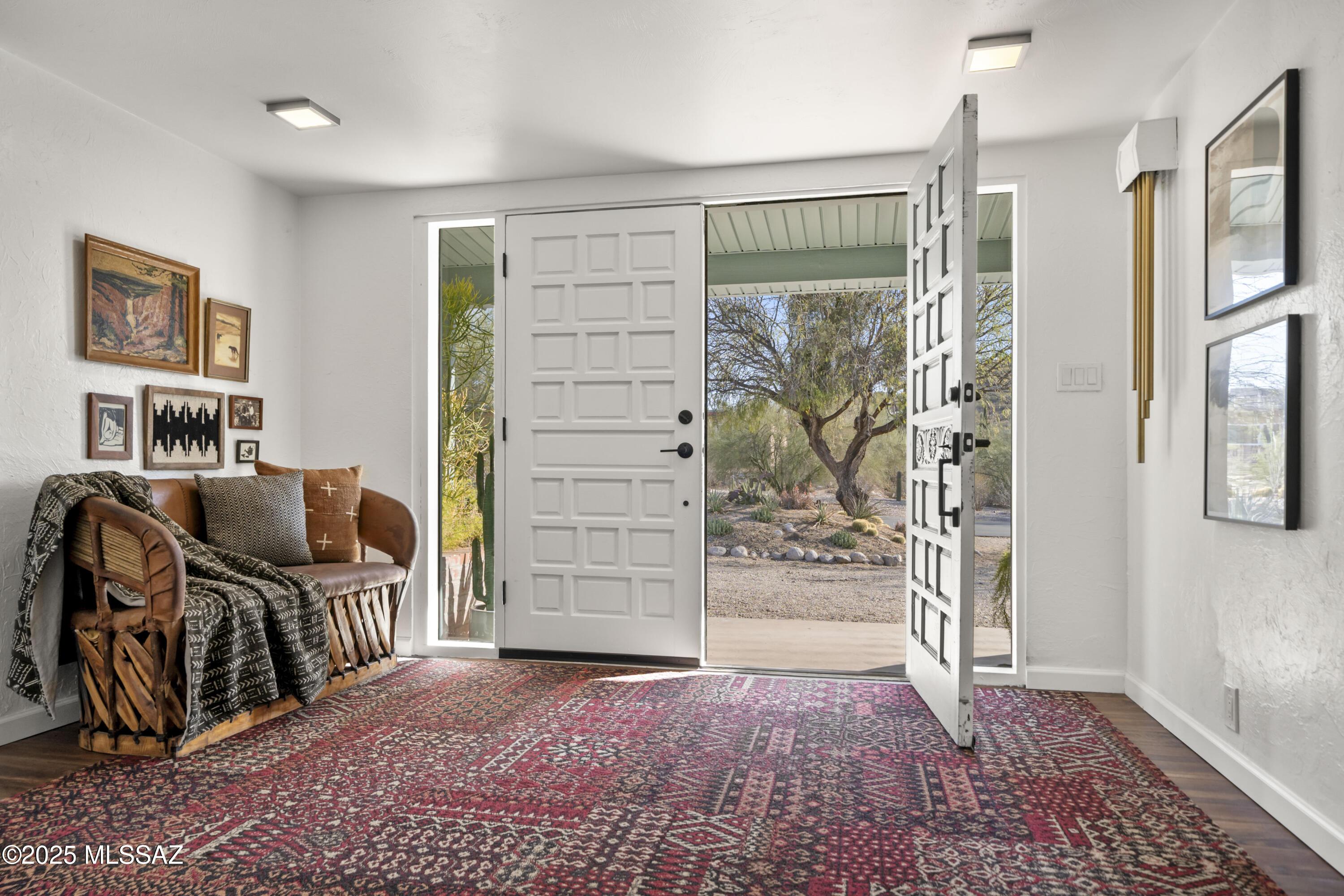 N Hummingbird Ln, Tucson, AZ 85750