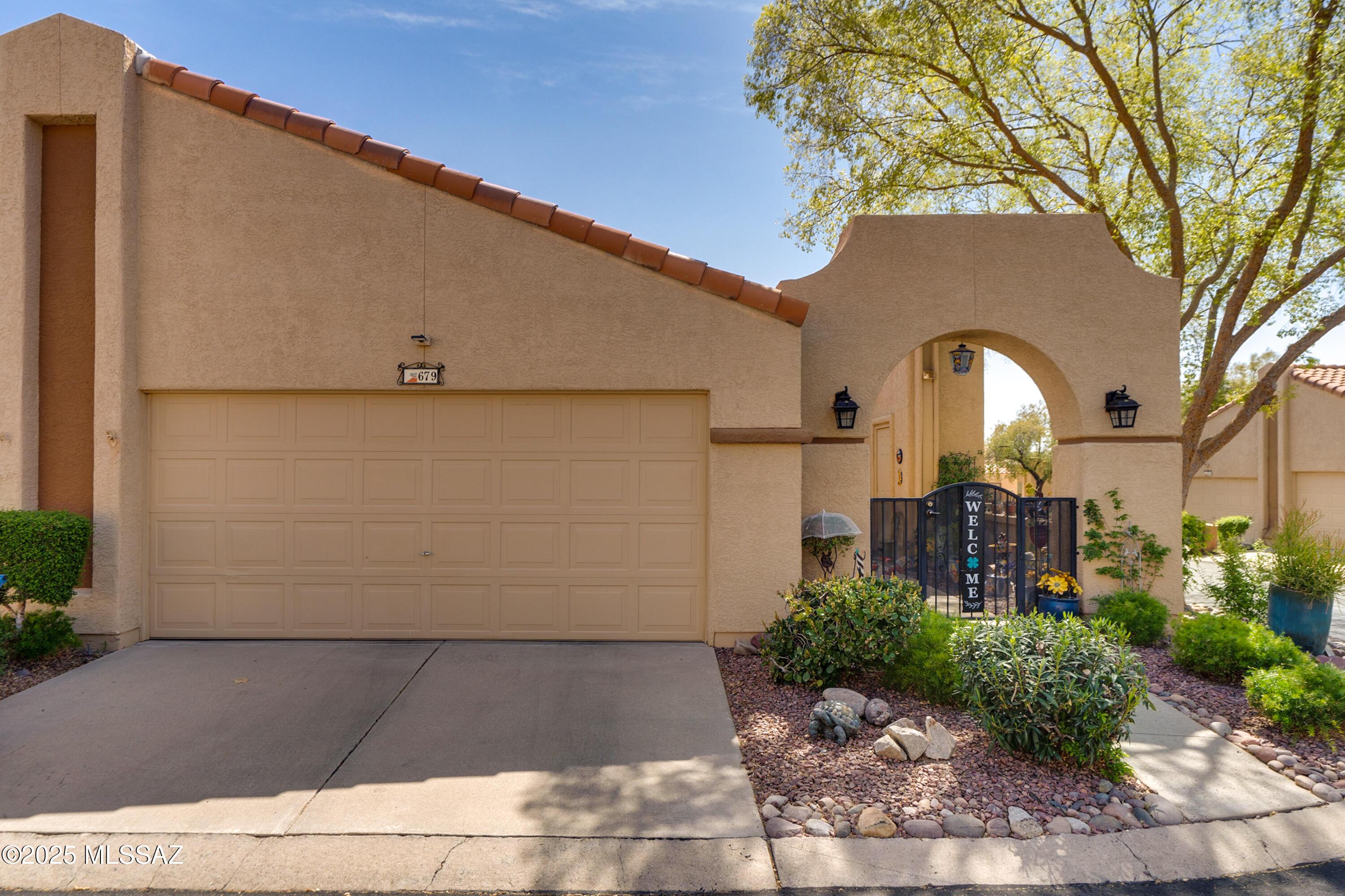 W Rushwood Dr, Tucson, AZ 85704
