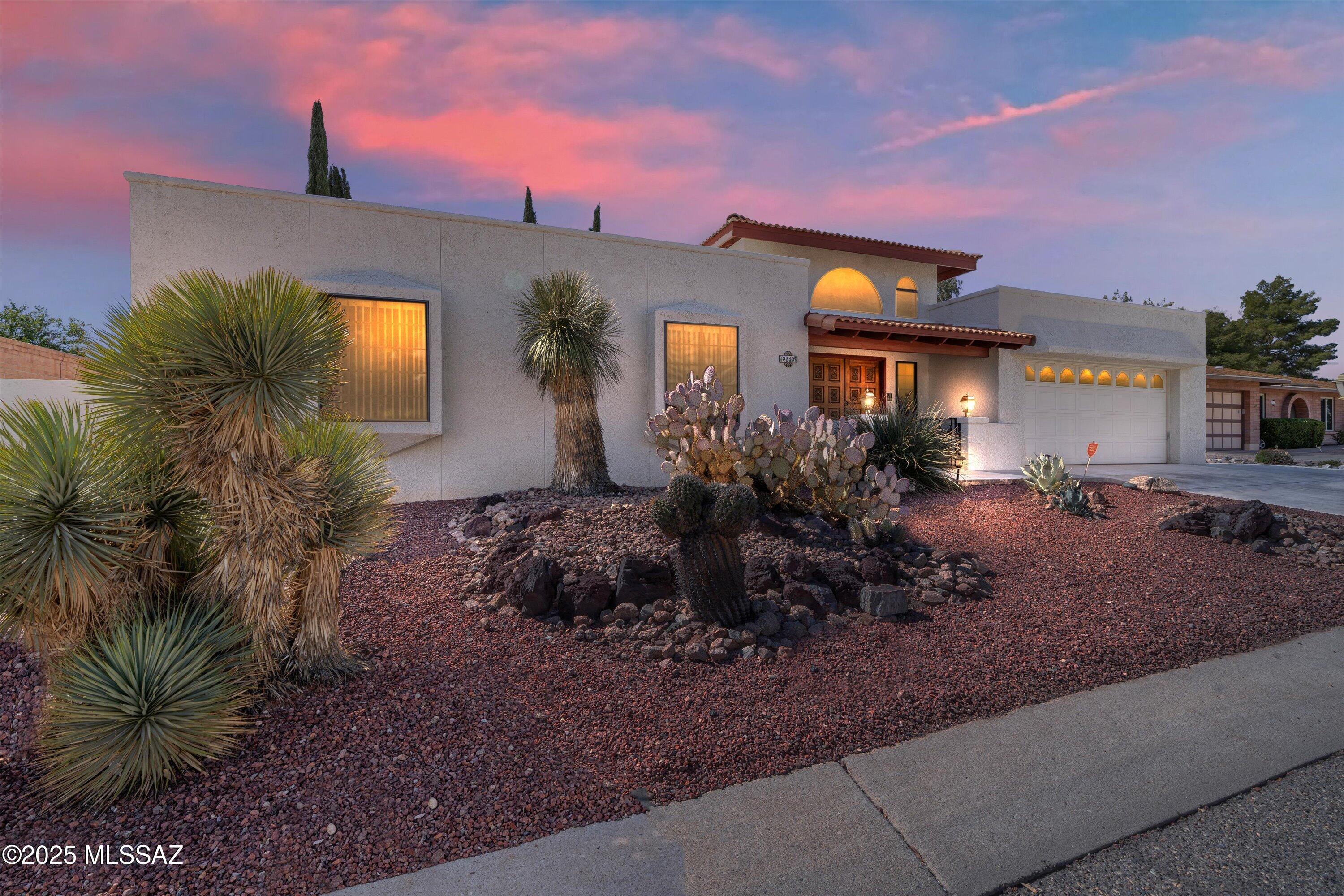 E Oneida Pl, Tucson, AZ 85715