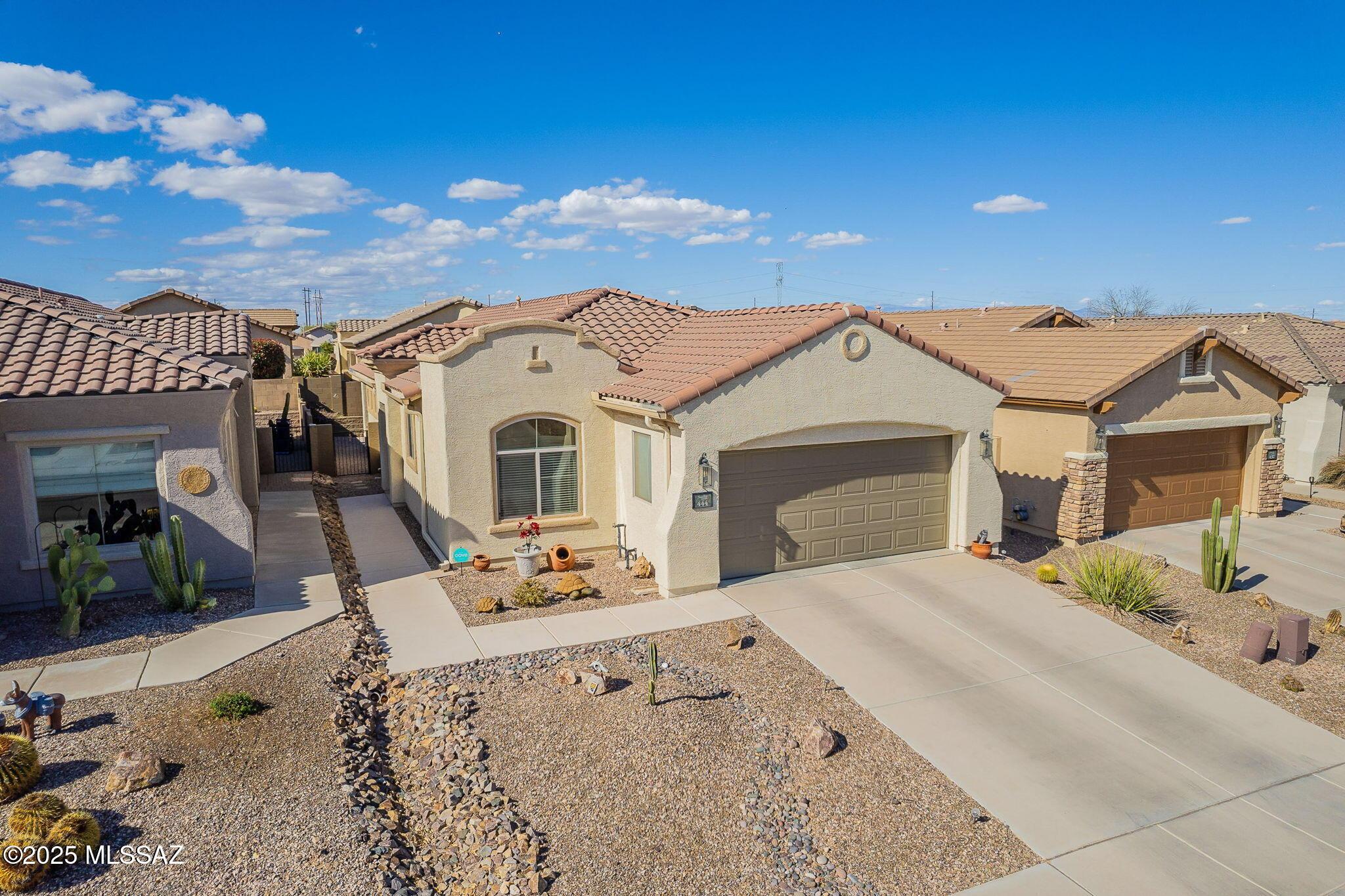 W Calle Media Luz, Sahuarita, AZ 85629