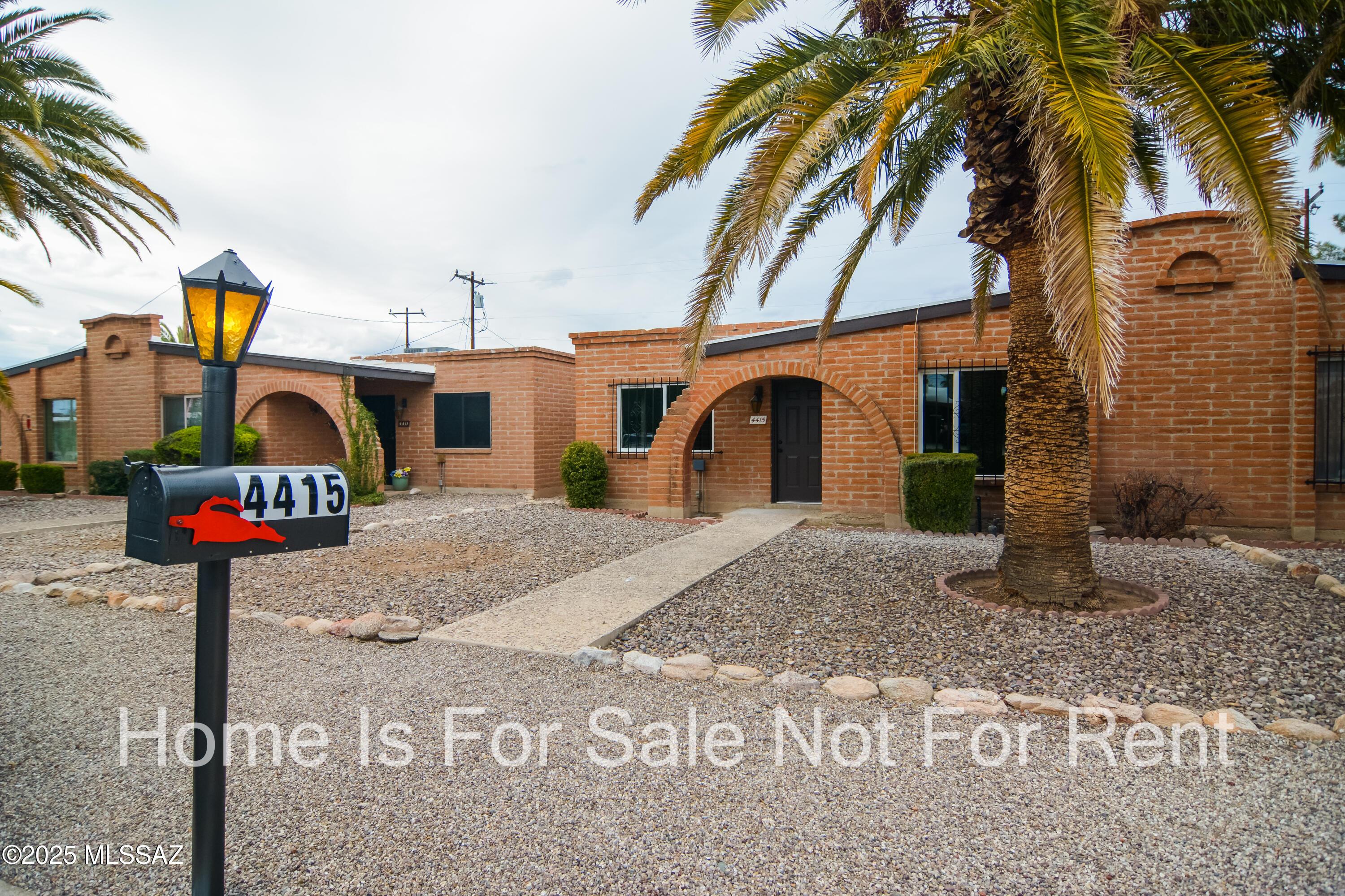 E Brott St, Tucson, AZ 85712