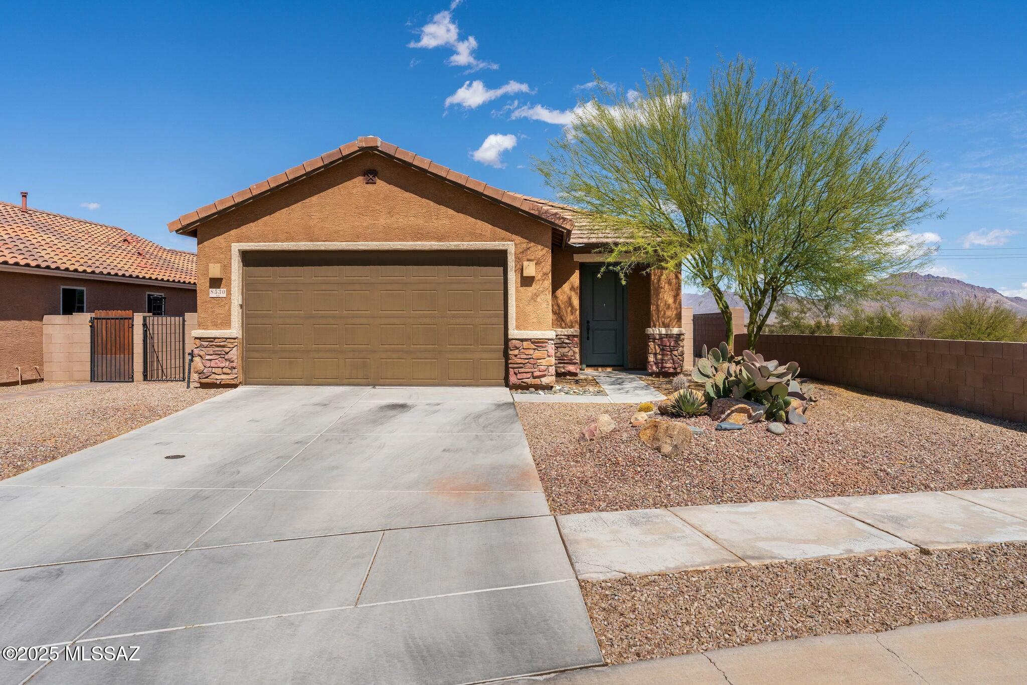 W Raven Ct, Tucson, AZ 85757