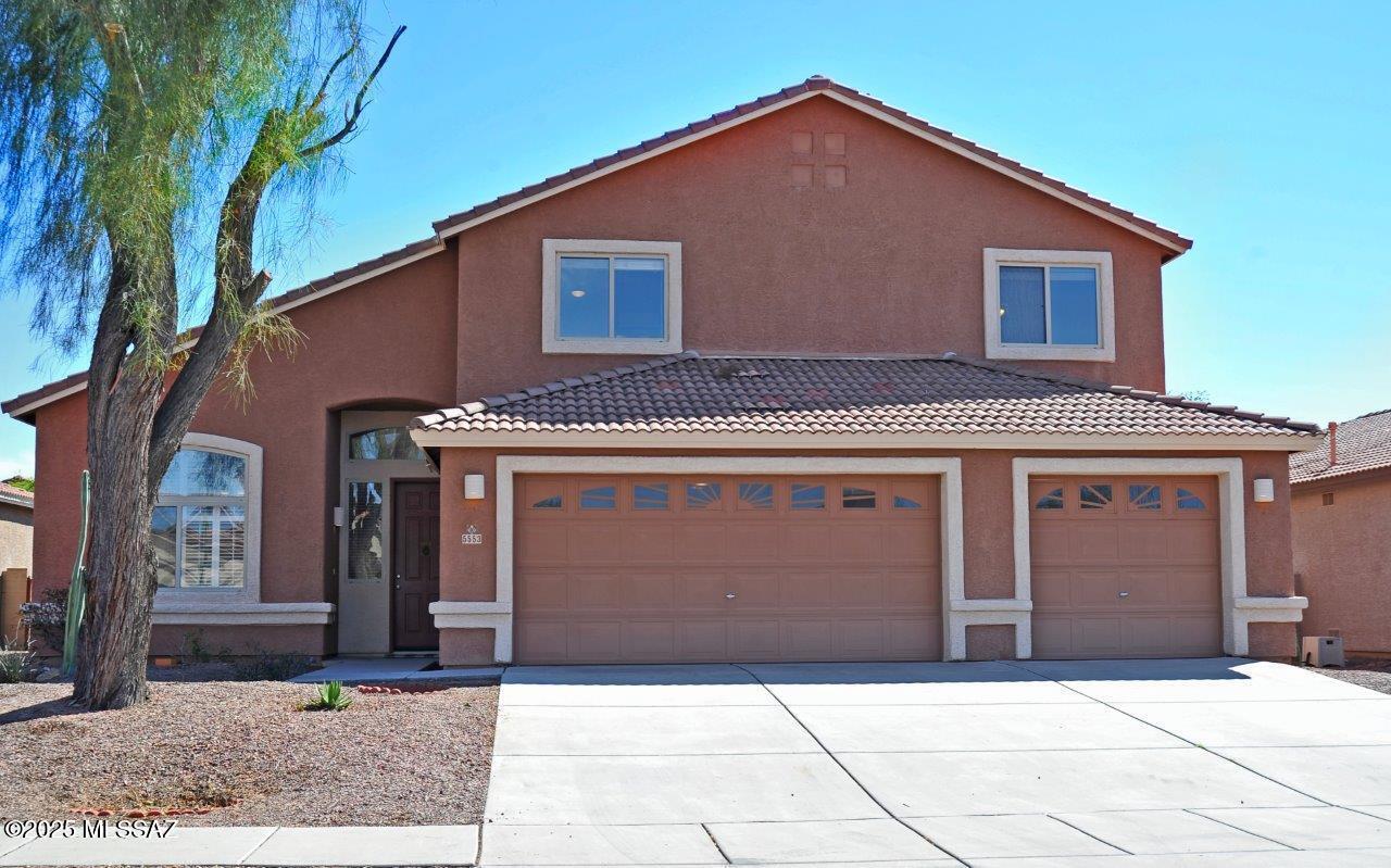 W Carriage Dr, Tucson, AZ 85742