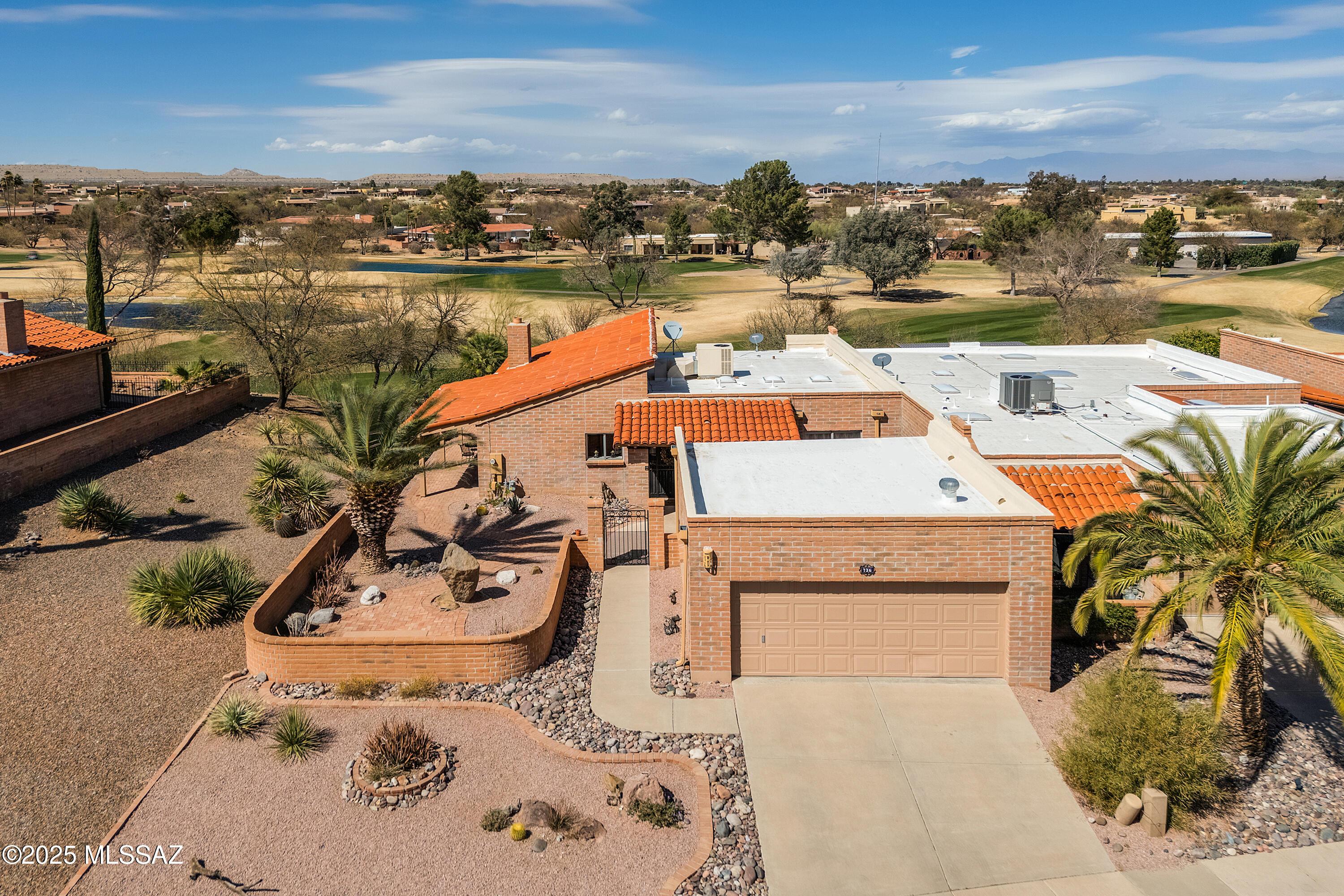 W Desert Hills Dr, Green Valley, AZ 85622