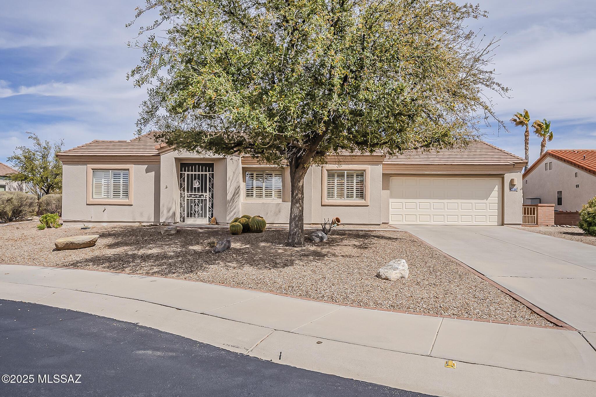 S Desert Grove Ct, Green Valley, AZ 85622