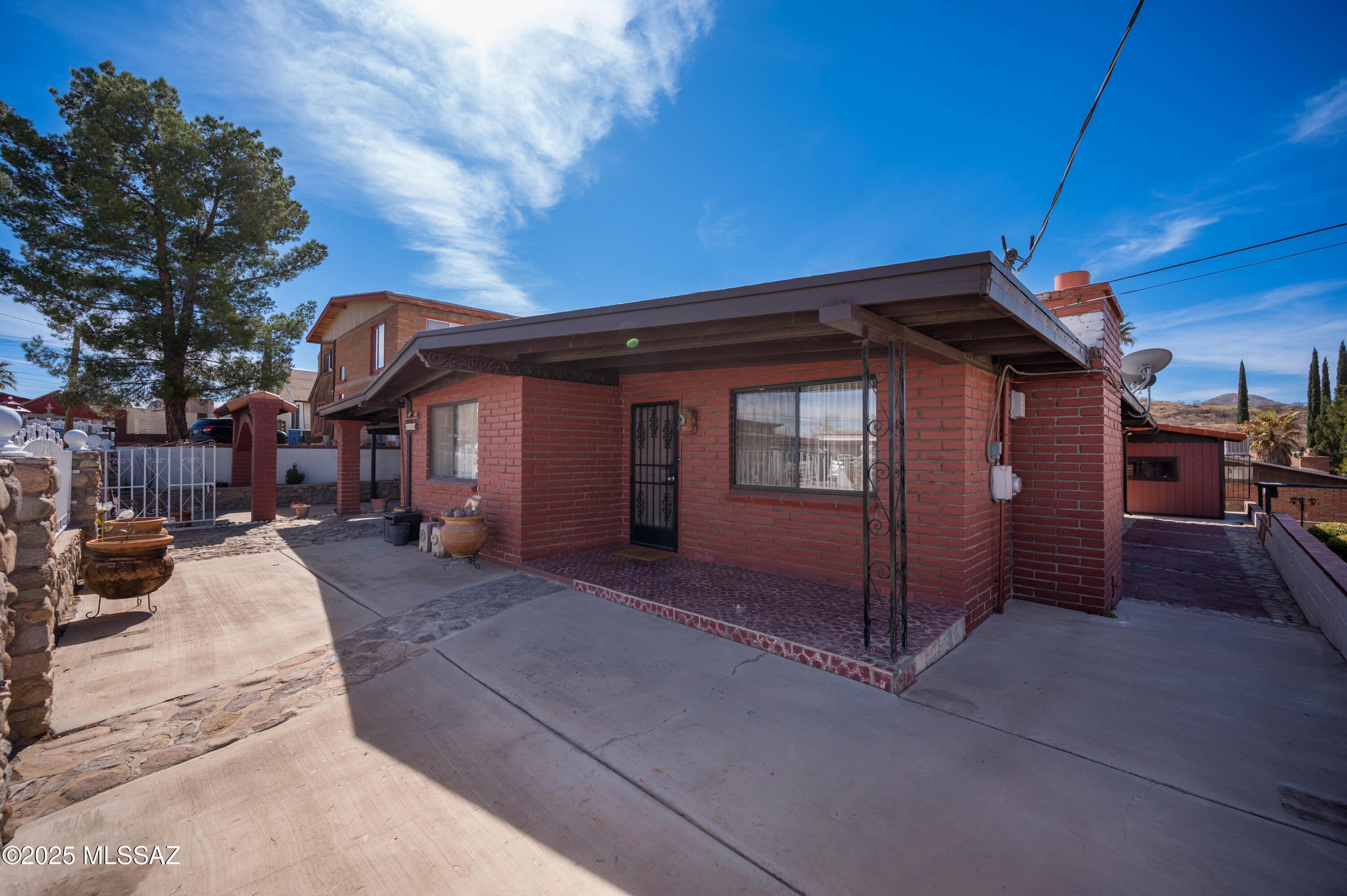 E Calle Soto, Nogales, AZ 85621